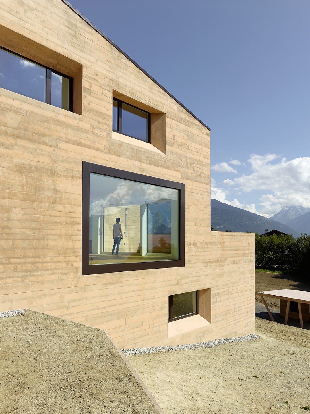 7 Projects Mastering the Recessed Window - Architizer Journal