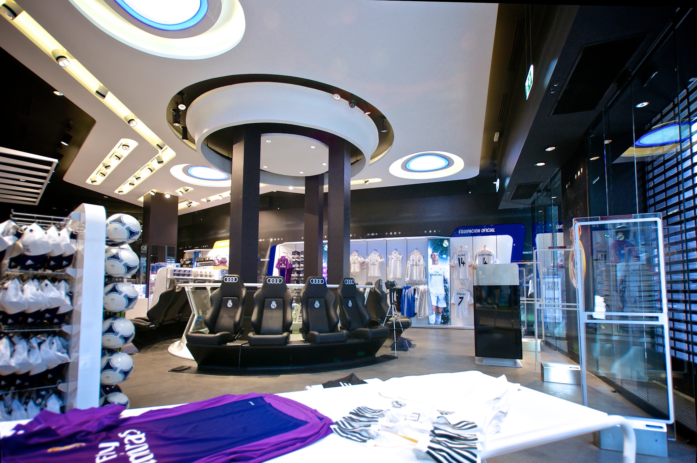 Real Madrid Official Store, Gran Vía 31 - Architizer