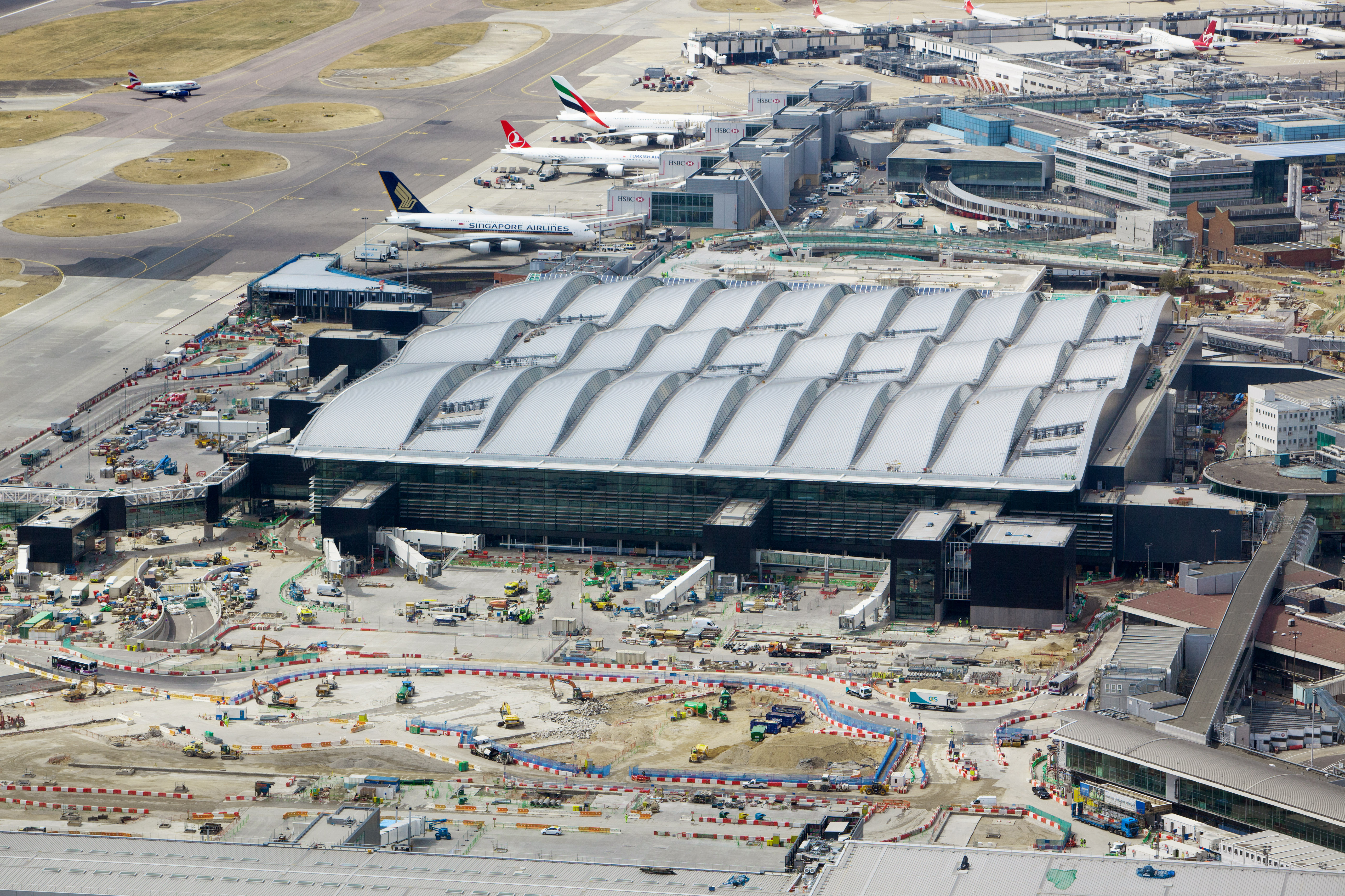 Terminal 2 -the Queen's Terminal- Heathrow Airport By Luis Vidal ...