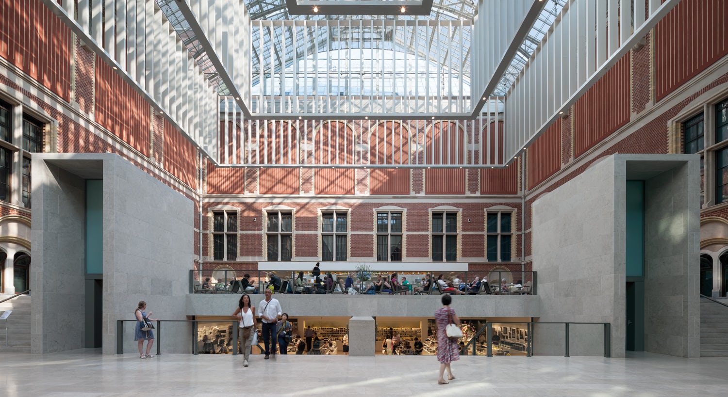 © Cruz y Ortiz Arquitectos