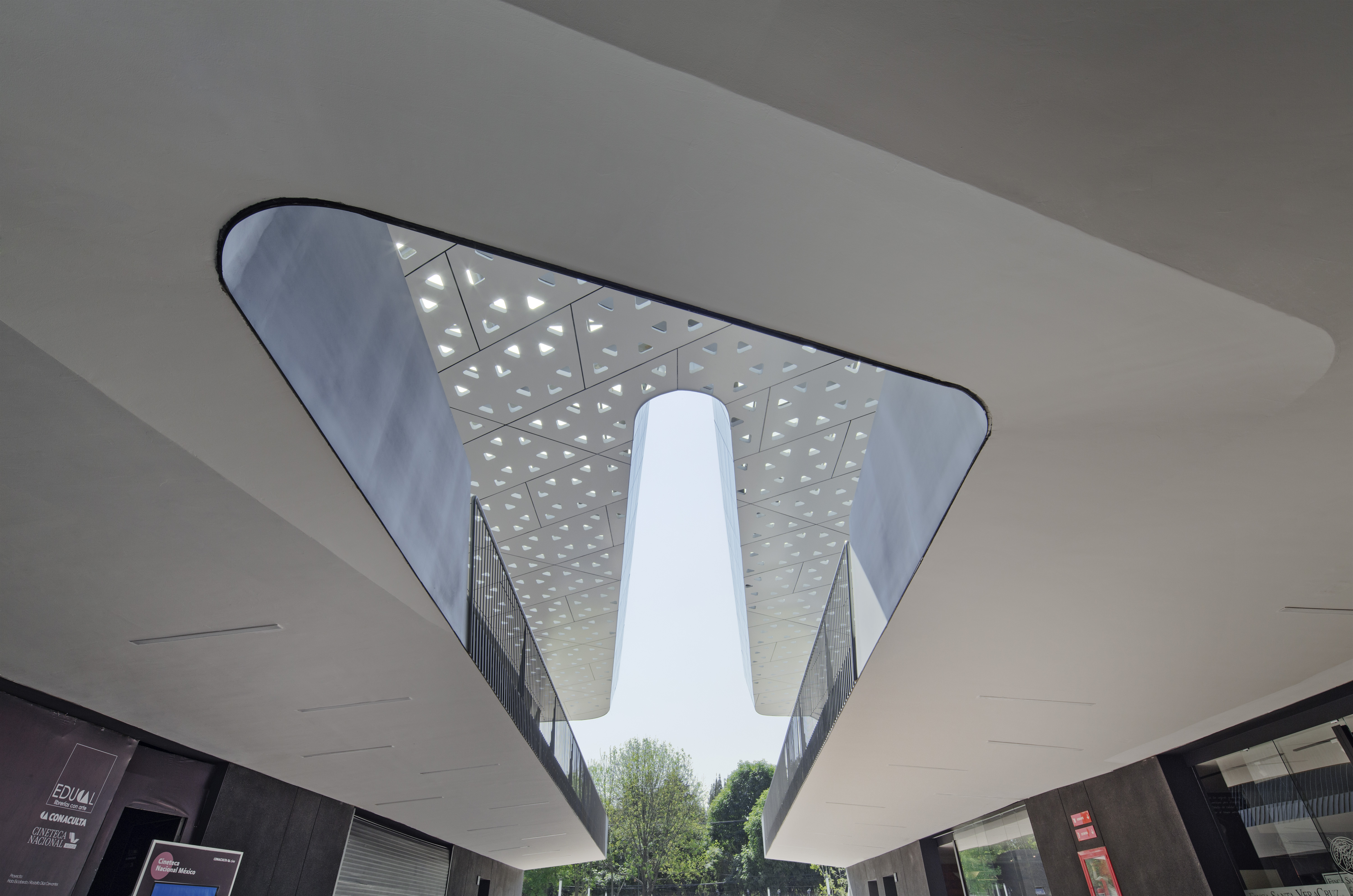 © Rojkind Arquitectos