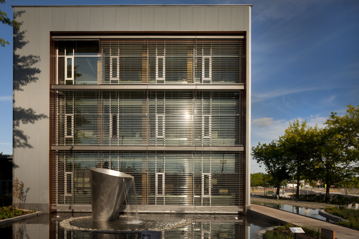 UCSD Structural & Materials Engineering Building by The Miller Hull