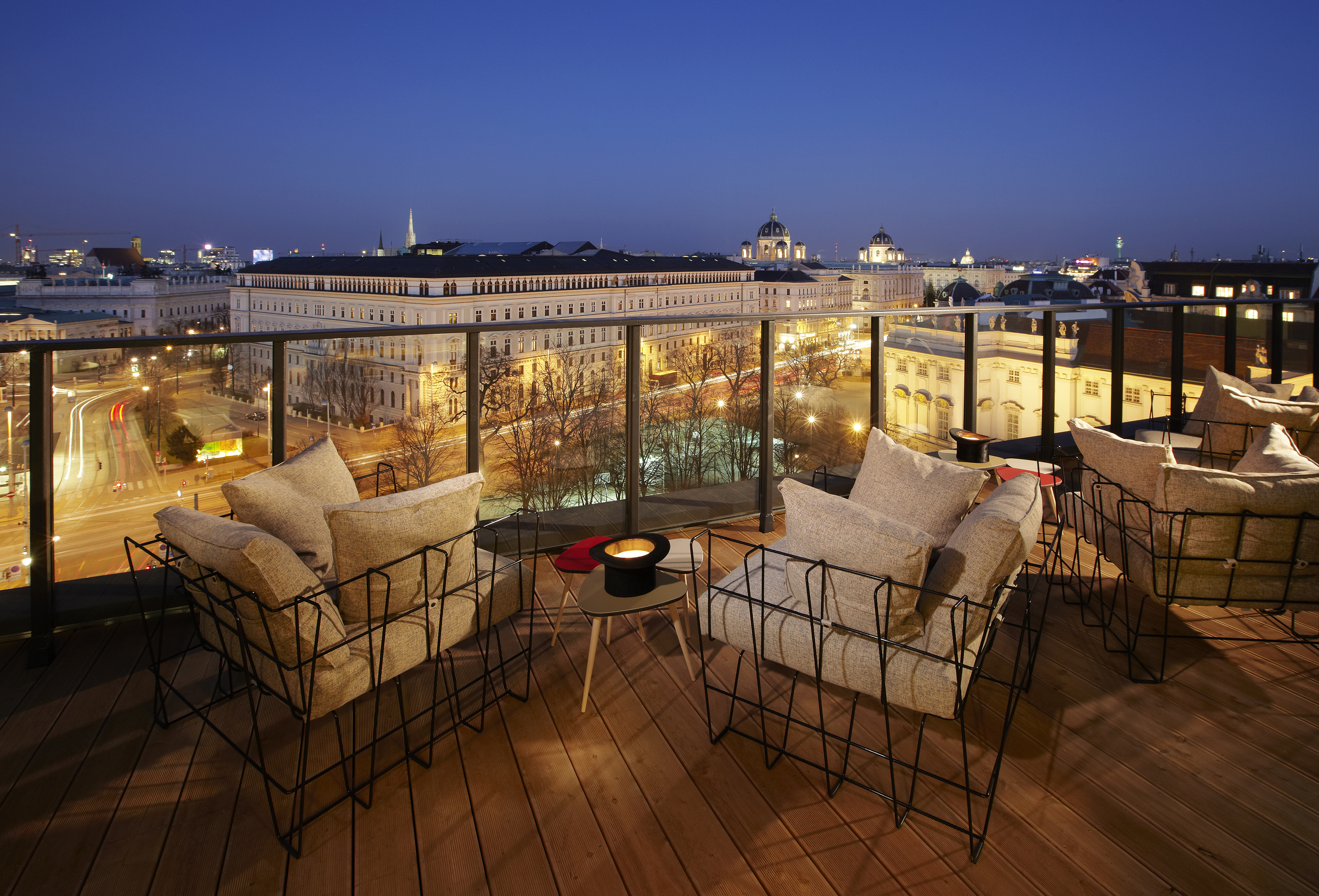 Красивые отели питера. 25 Hours Hotel Vienna Вена. Пентхаус Palais Kolin, Вена. Balcon ресторан СПБ. Терраса с балконом.