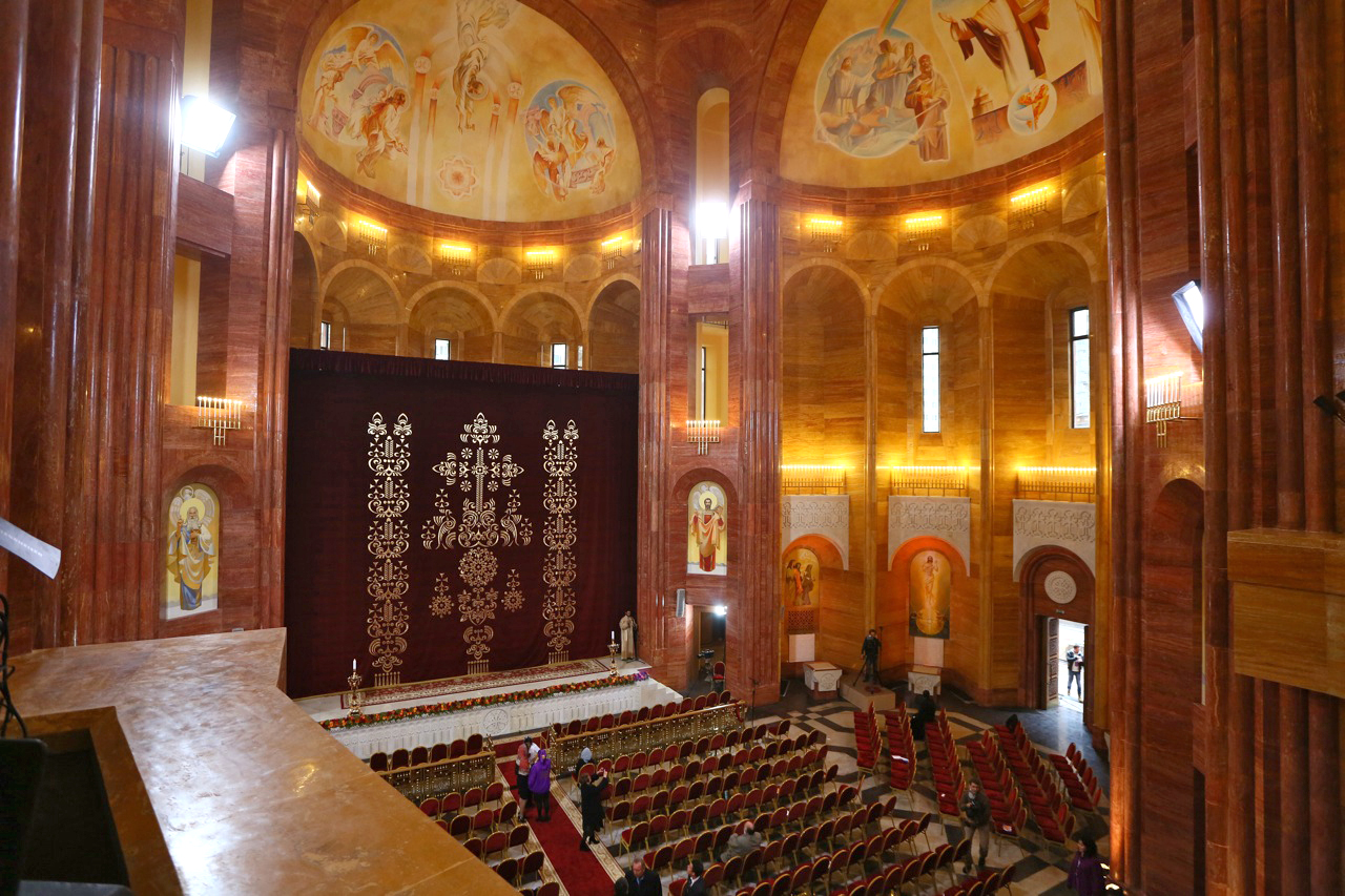 Армянская церковь в москве фото внутри