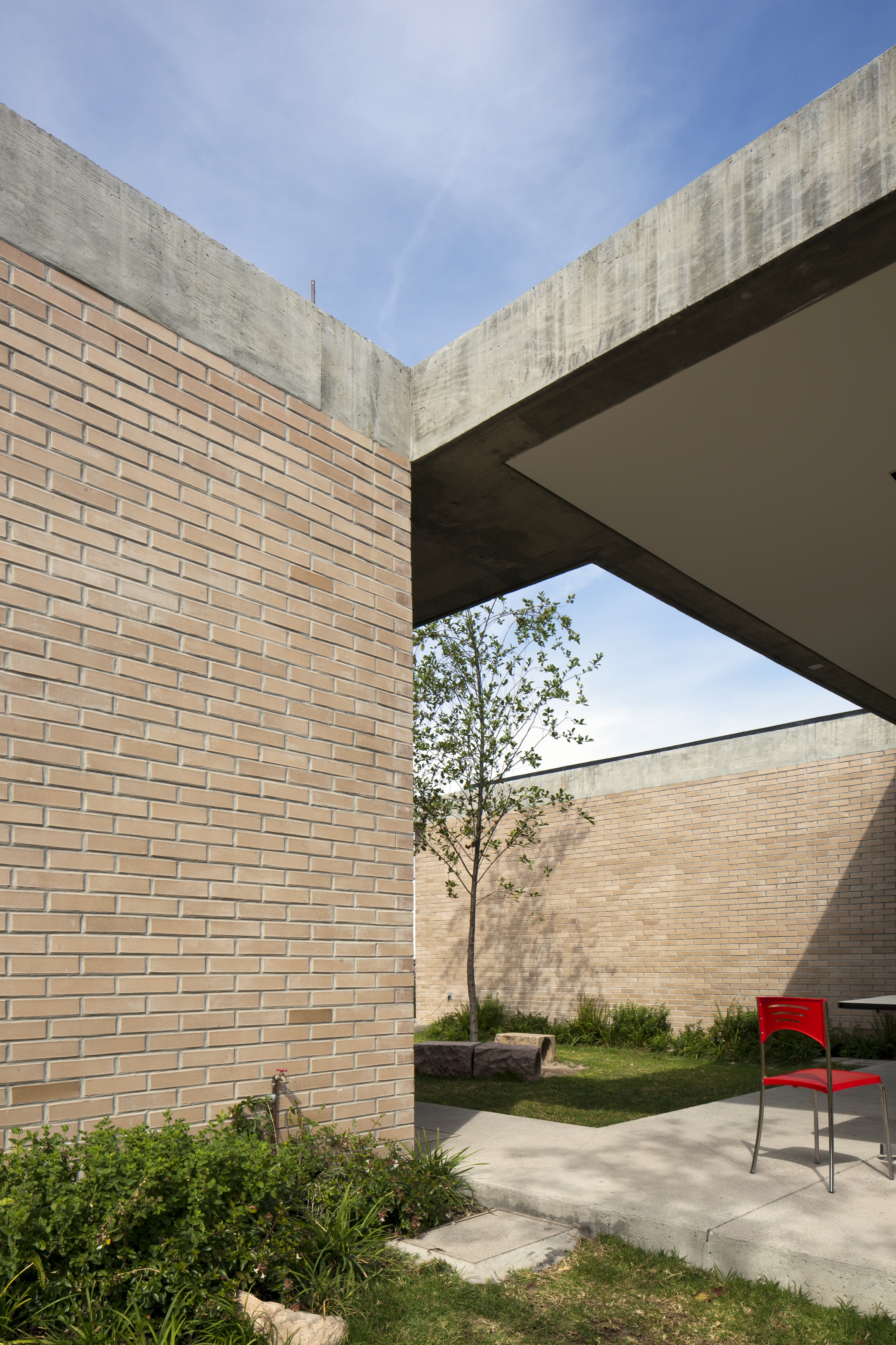 Idea 800846: Nuevo Continente High School by Montor Arquitecto in ...