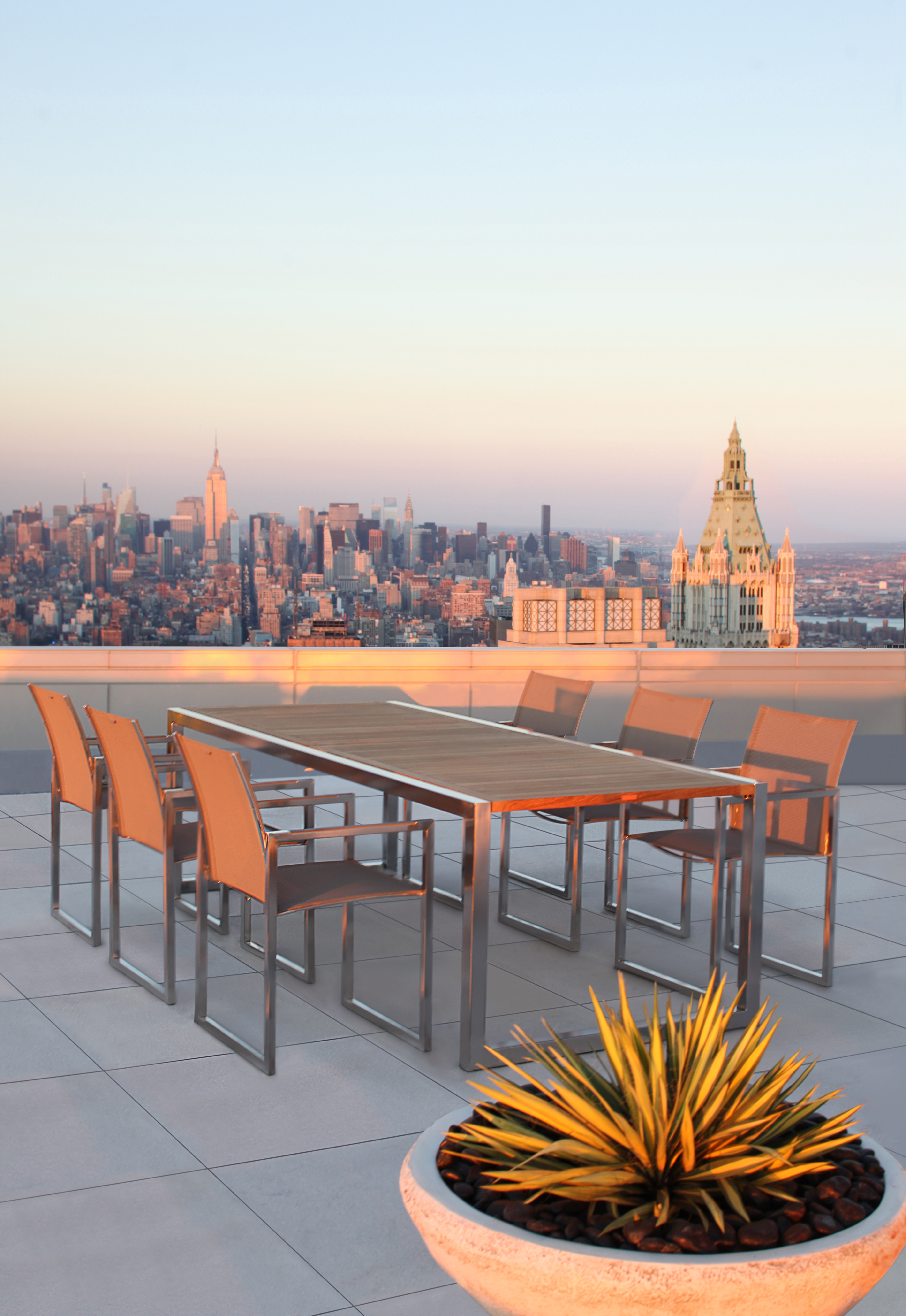Ninix Dining Table + Chairs