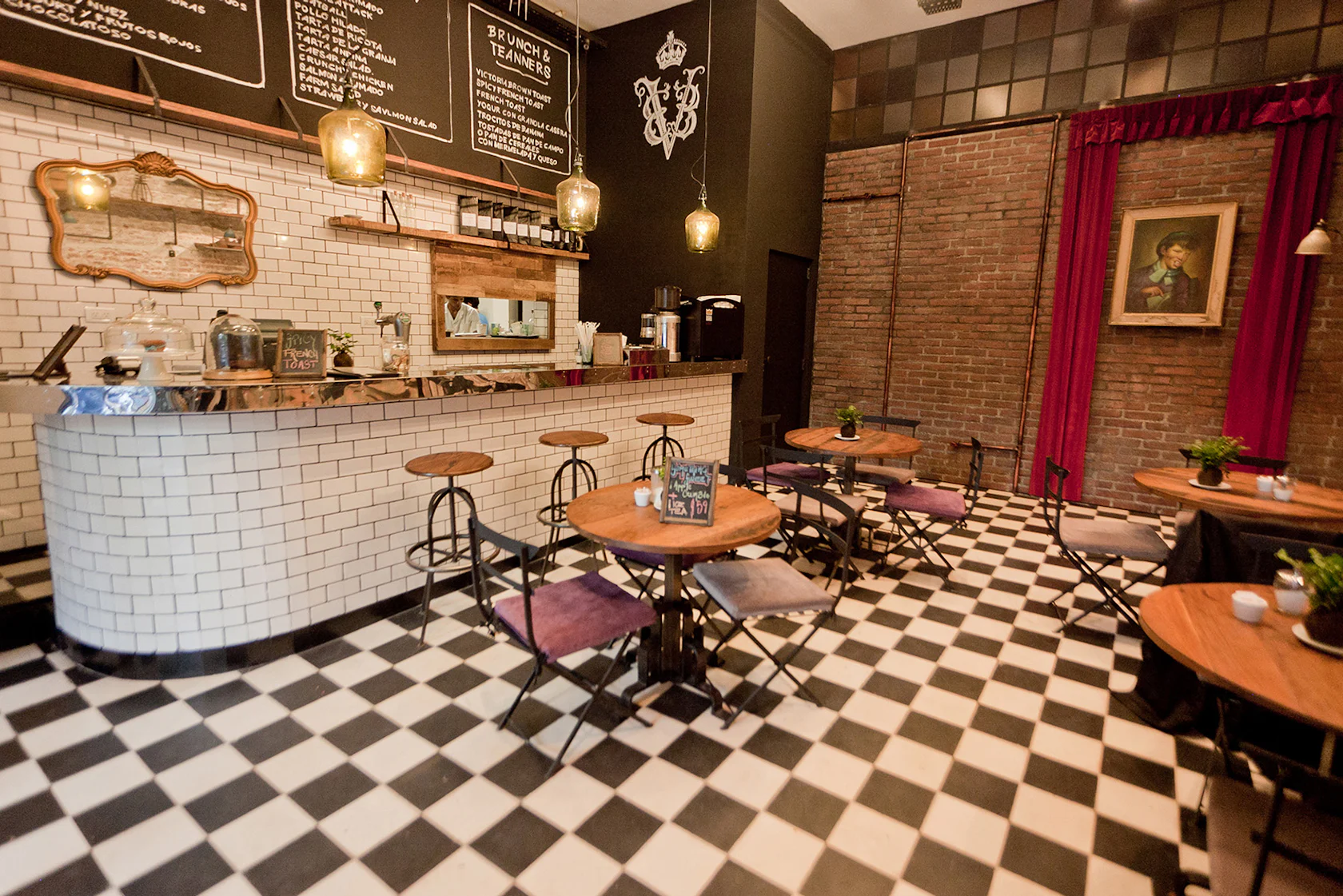 Victoria Brown Bar & Restaurant by Hitzig Militello arquitectos ...