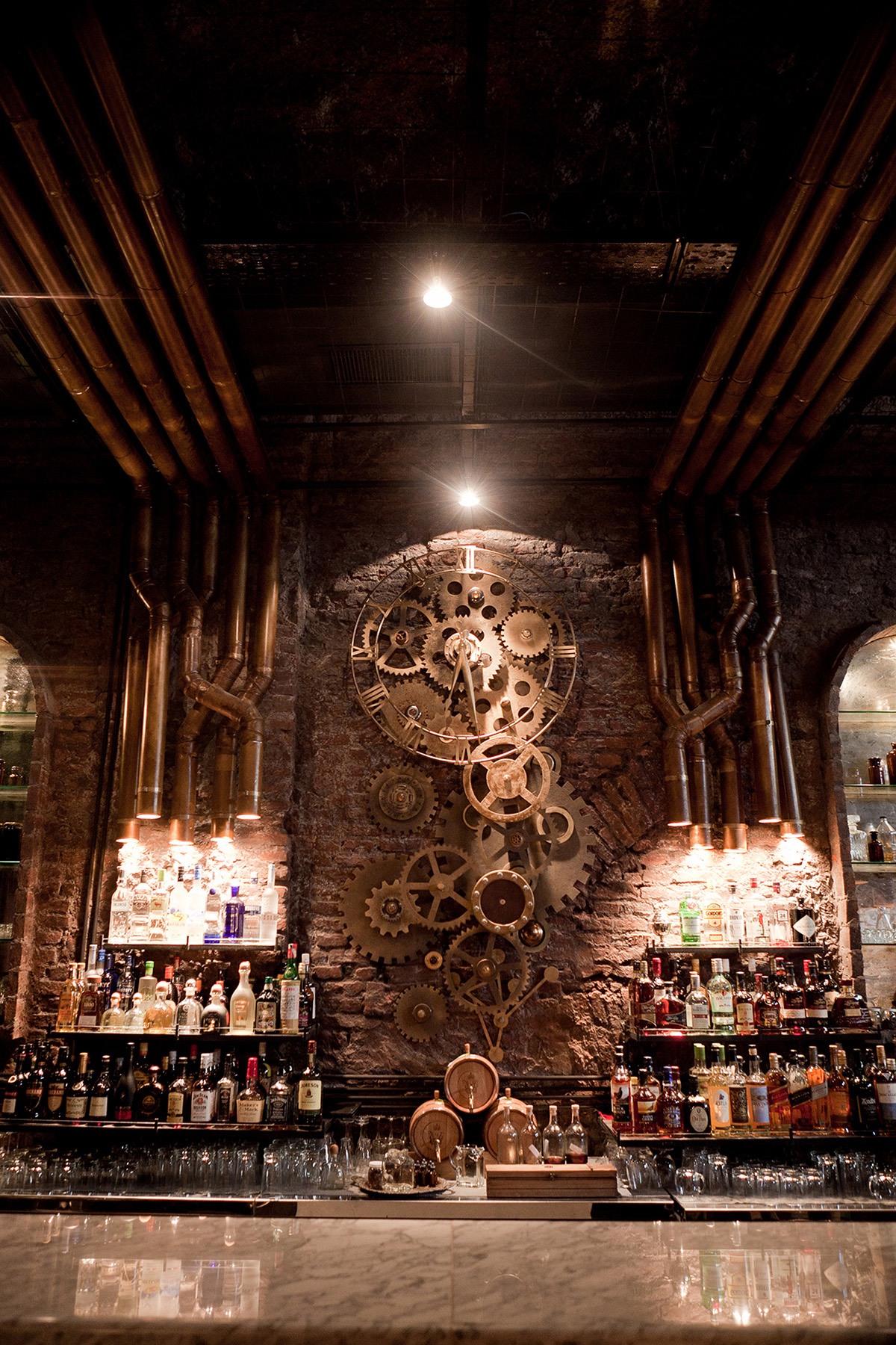 Victoria Brown Bar & Restaurant by Hitzig Militello arquitectos ...