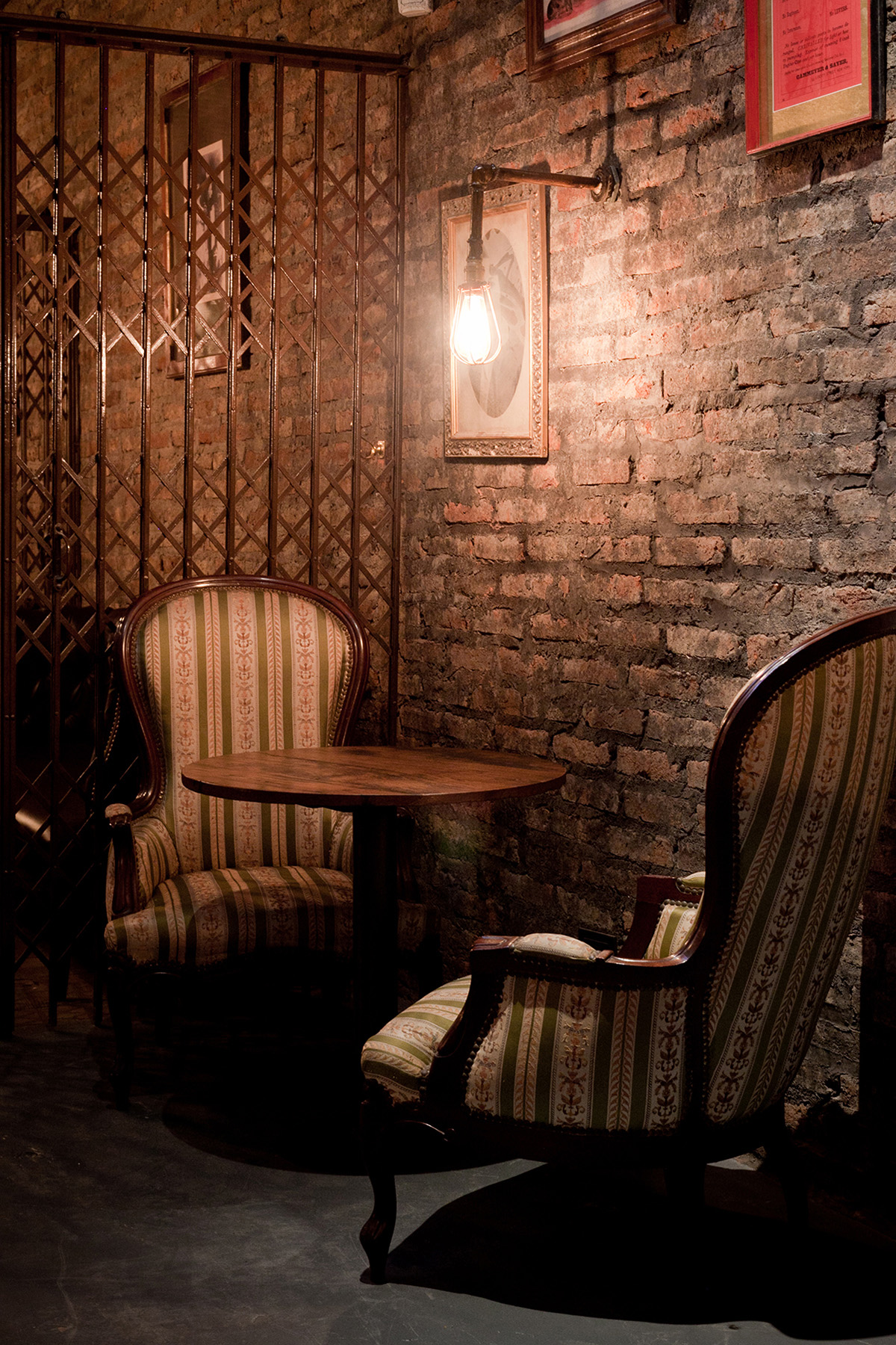 Victoria Brown Bar & Restaurant by Hitzig Militello arquitectos ...