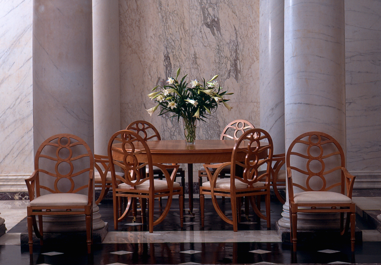 Circleback Chair