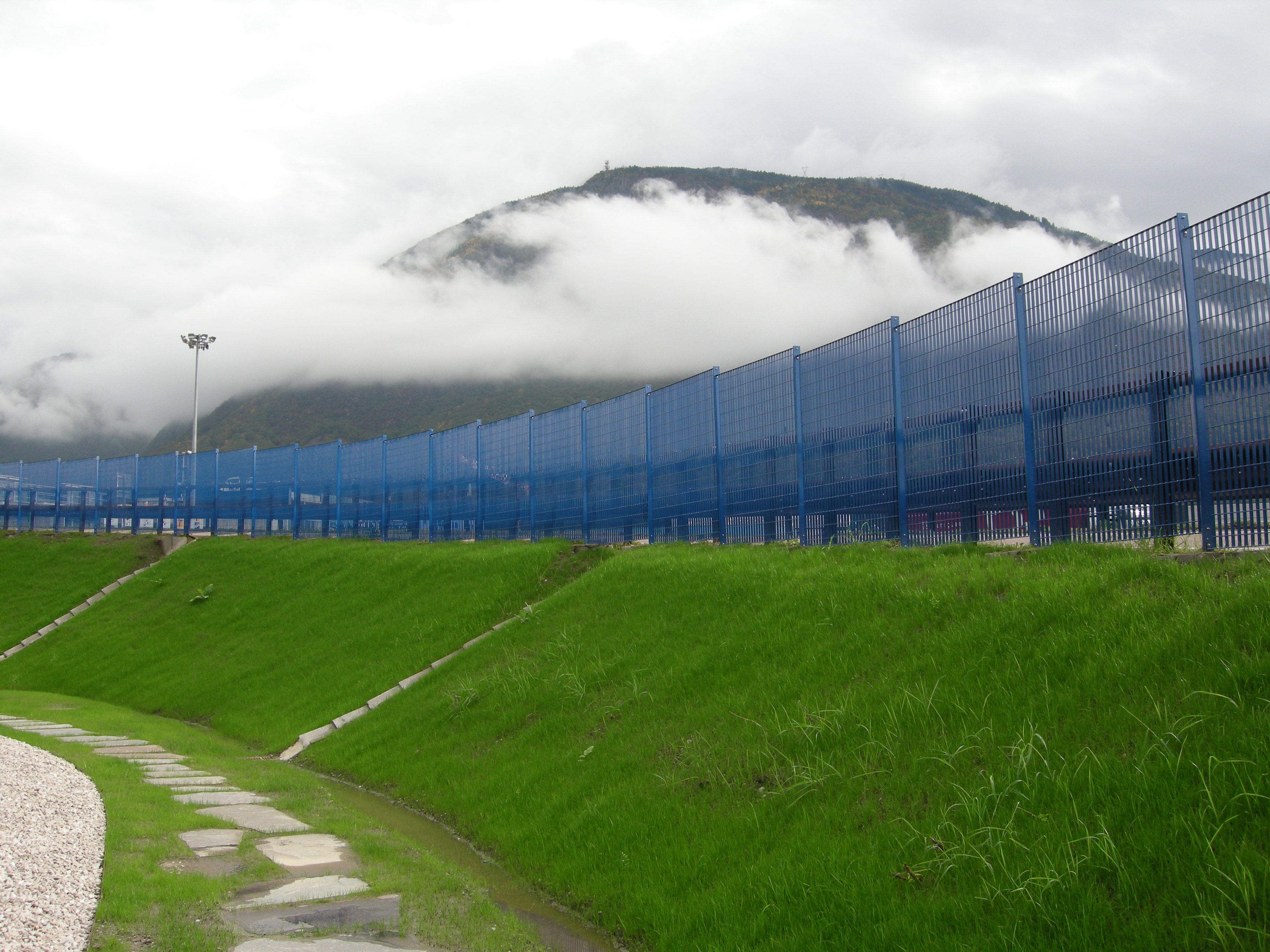 Fences for sport facilities