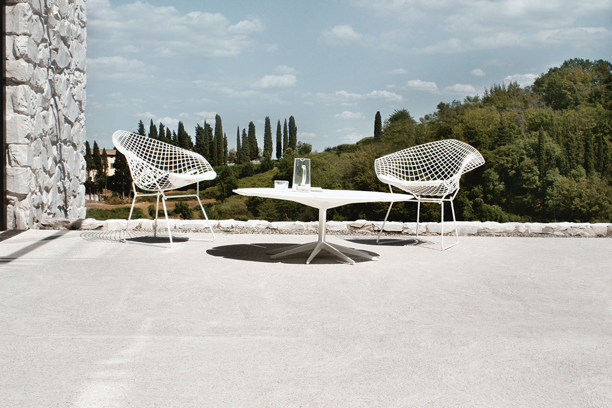 Diamond Chair by Harry Bertoia