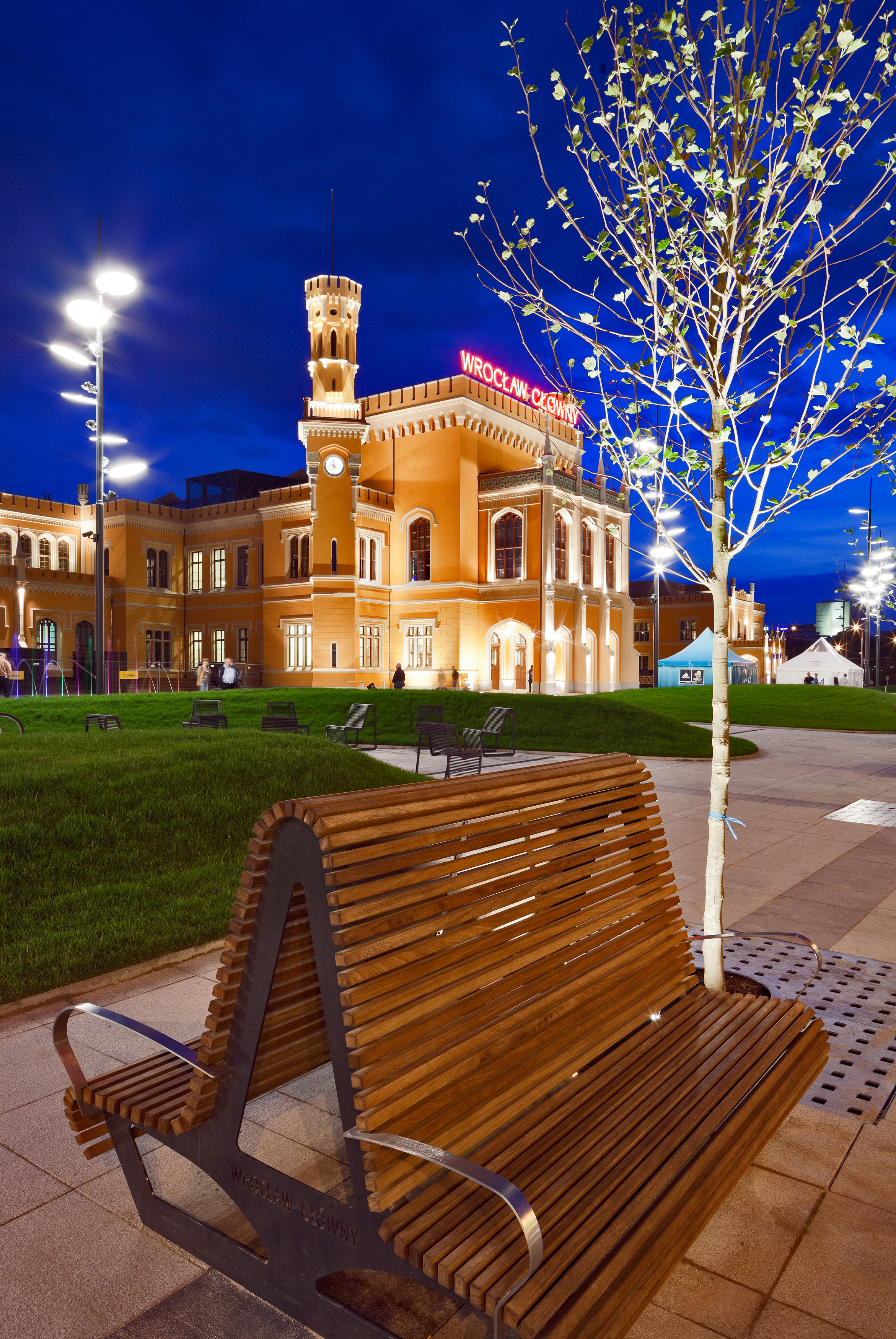 extension-and-refurbishment-of-the-main-train-station-in-wroclaw-by