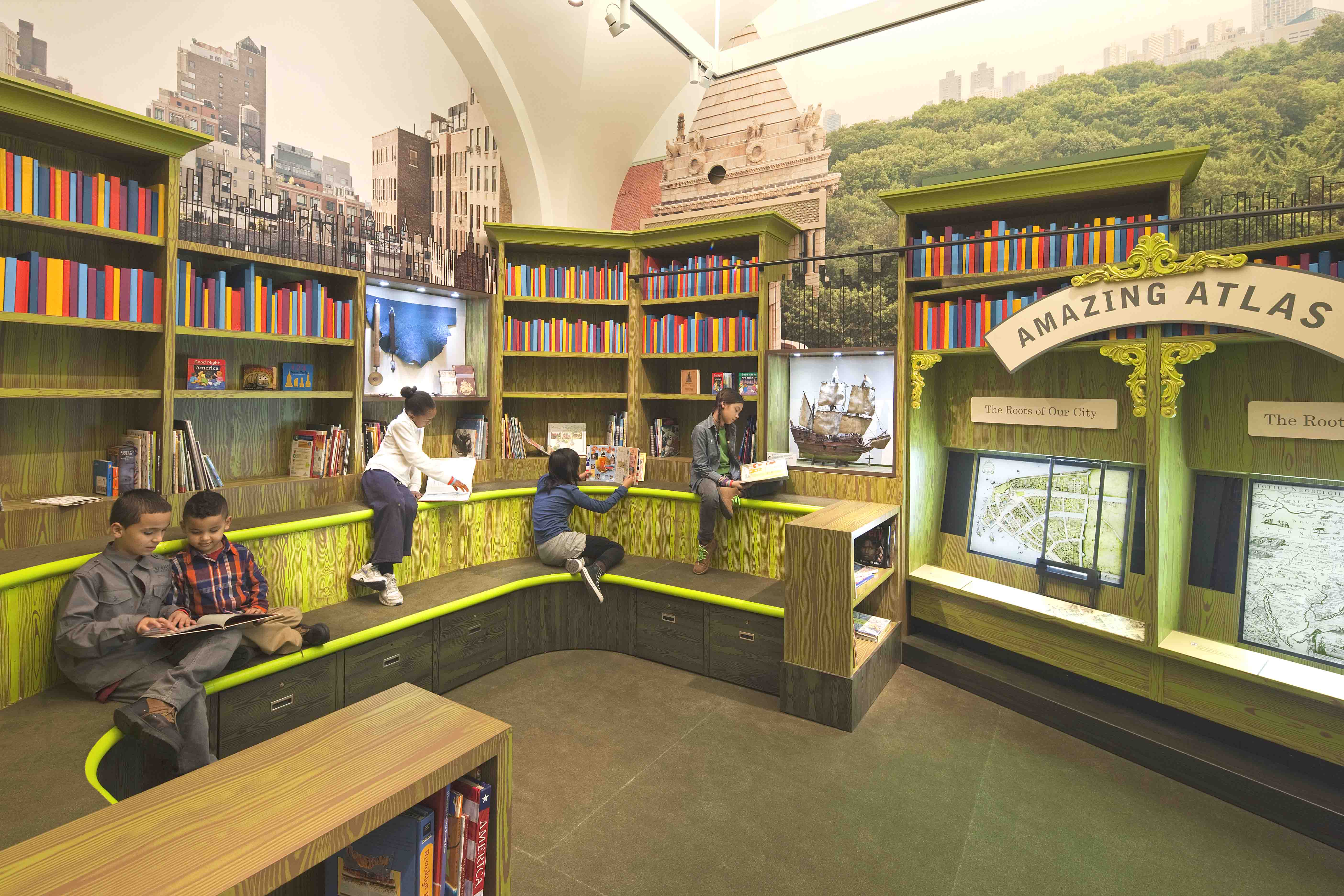 Kids library. Дизайн музея в школе. Детский музей Carolina. Children in the Museum of History. New York historical Society Museum.
