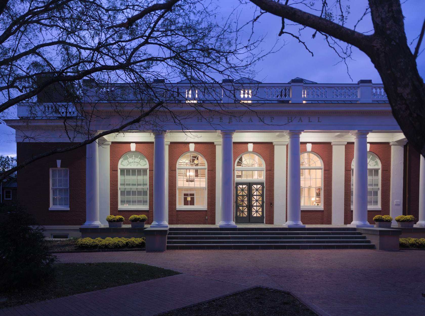 Holekamp Hall, Washington and Lee University by Glave & Holmes Architecture  - Architizer