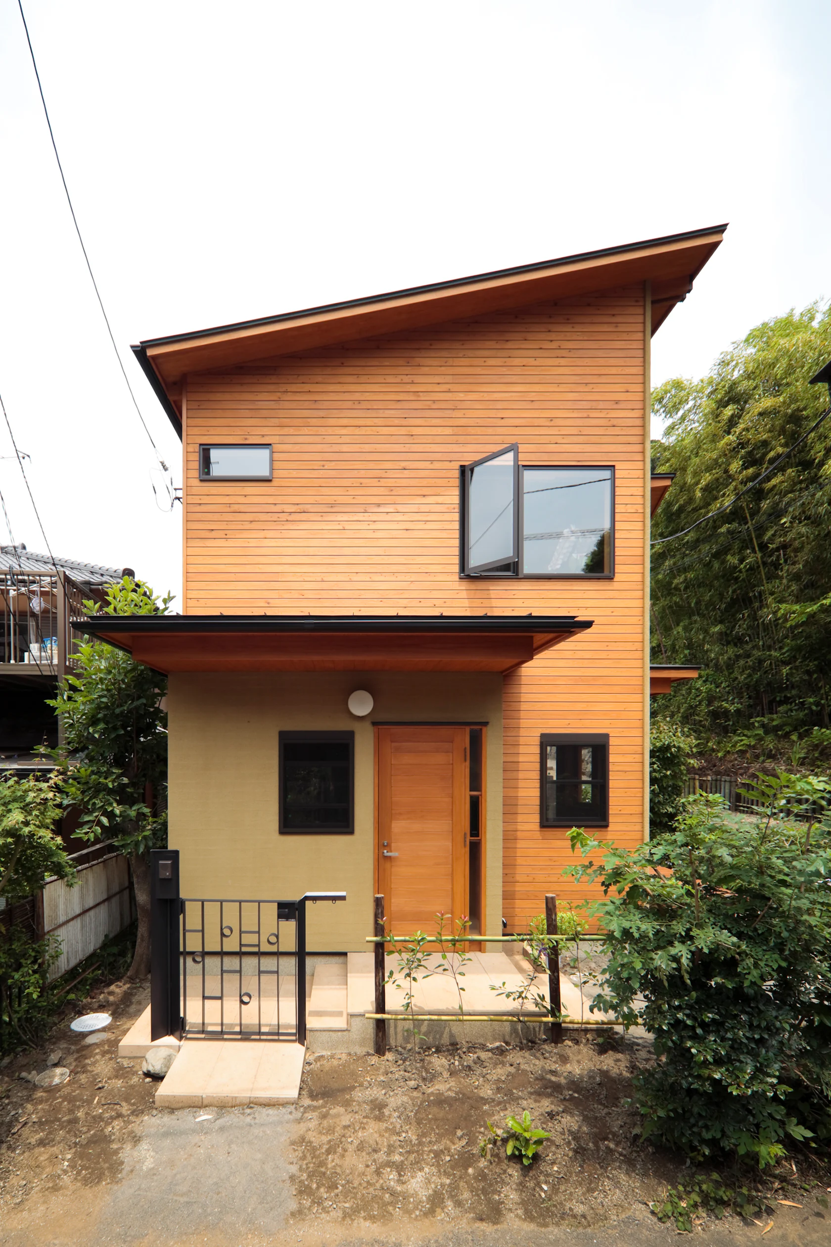 fortified house by HIKI Takuto +MSK associates - Architizer