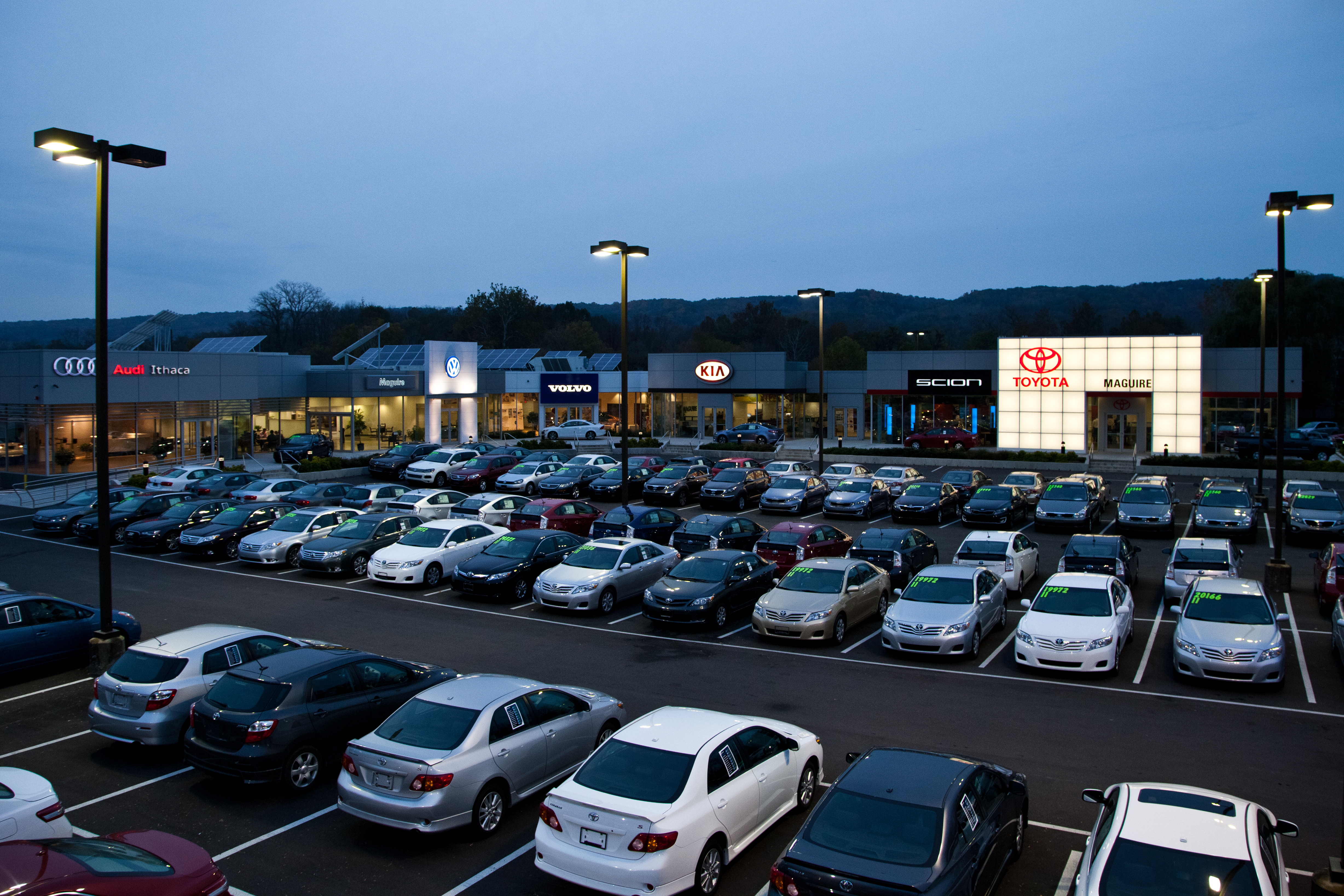 Car dealership. Chrysler dodge Fiat dealership USA.