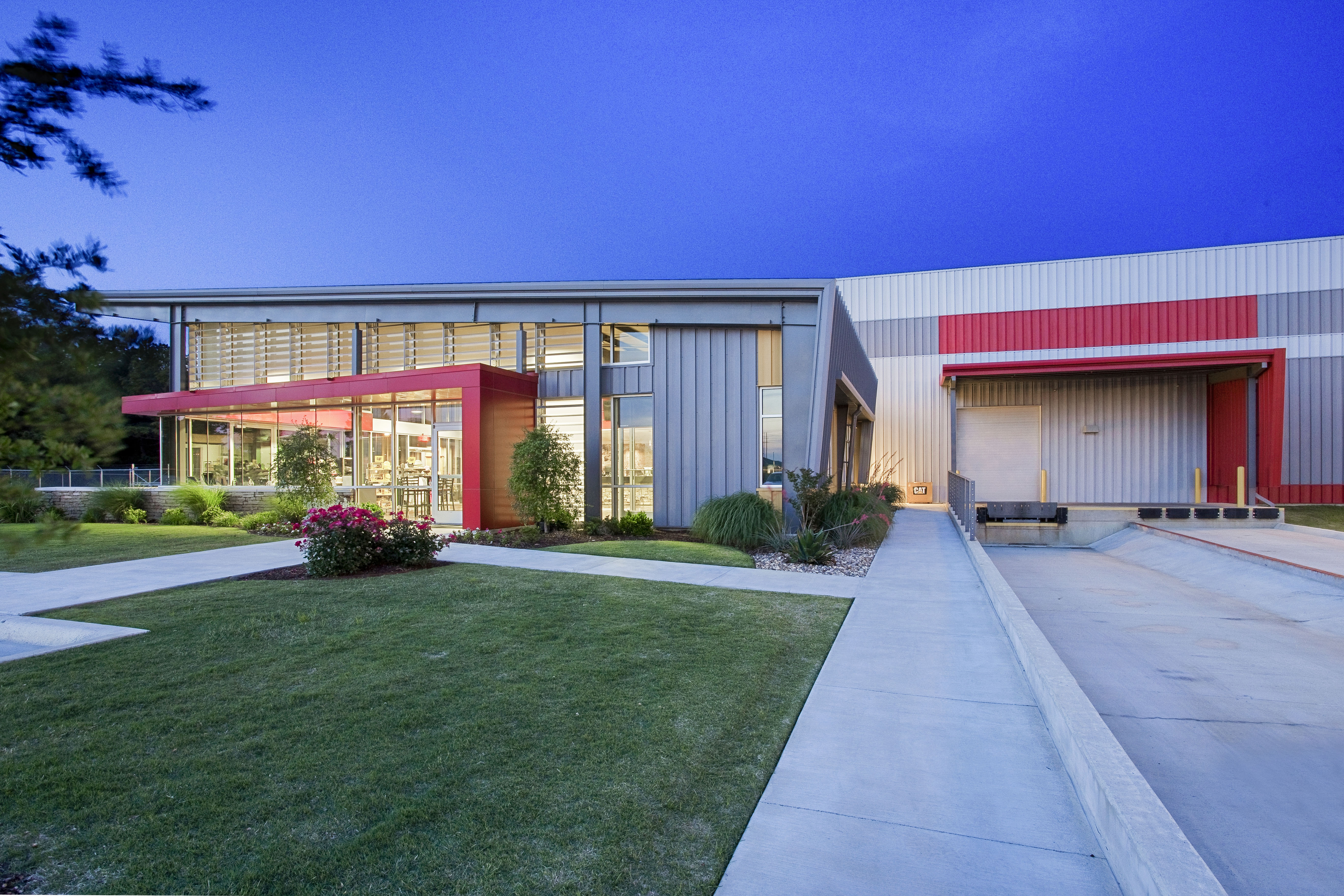 Idea 942492: Riggs CAT Service Center by Polk Stanley Wilcox Architects ...