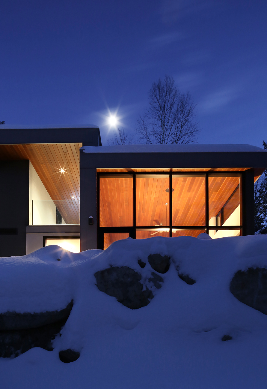 Résidence du lac Bouchette by MVA Michel Villeneuve, architecte