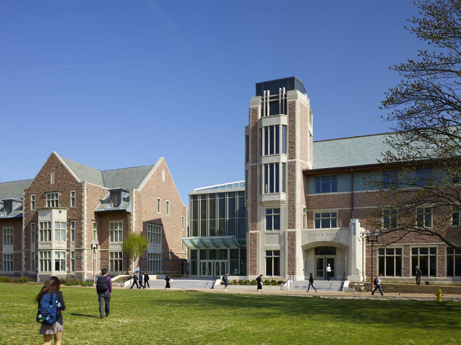 Olin Business School at Washington University by Moore Ruble Yudell