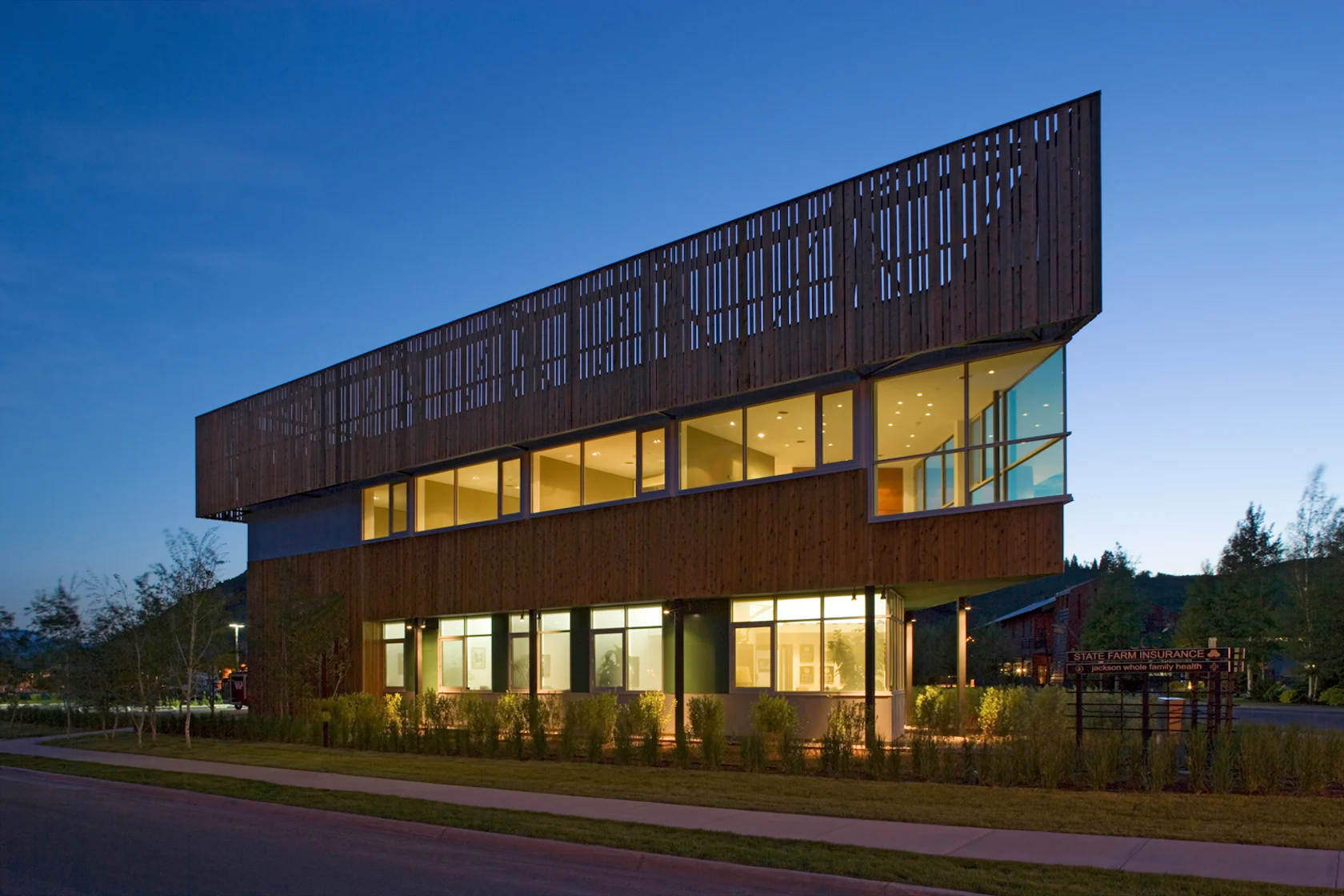 710 Office Building by Dynia Architects - Architizer