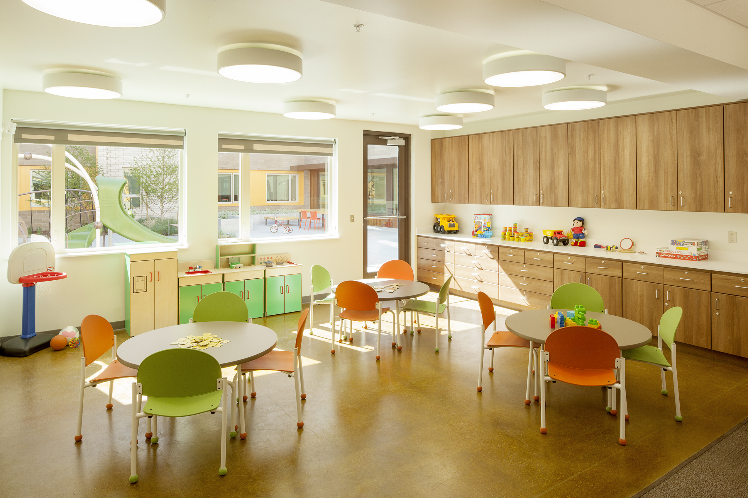 Beech Street Apartments / LifeWorks NW // Holst Architecture