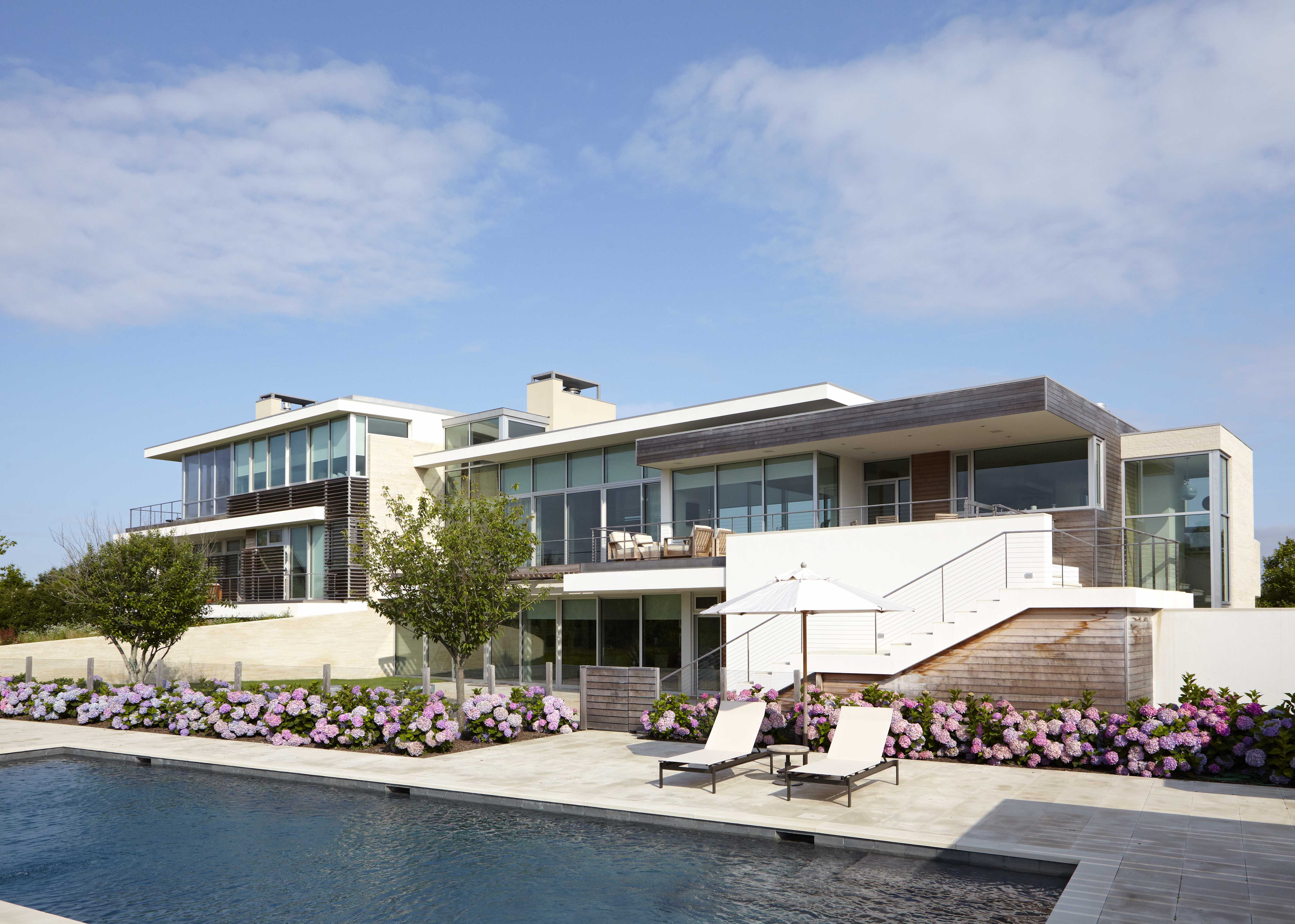 Sagaponack Residence by SKOLNICK Architecture + Design Partnership