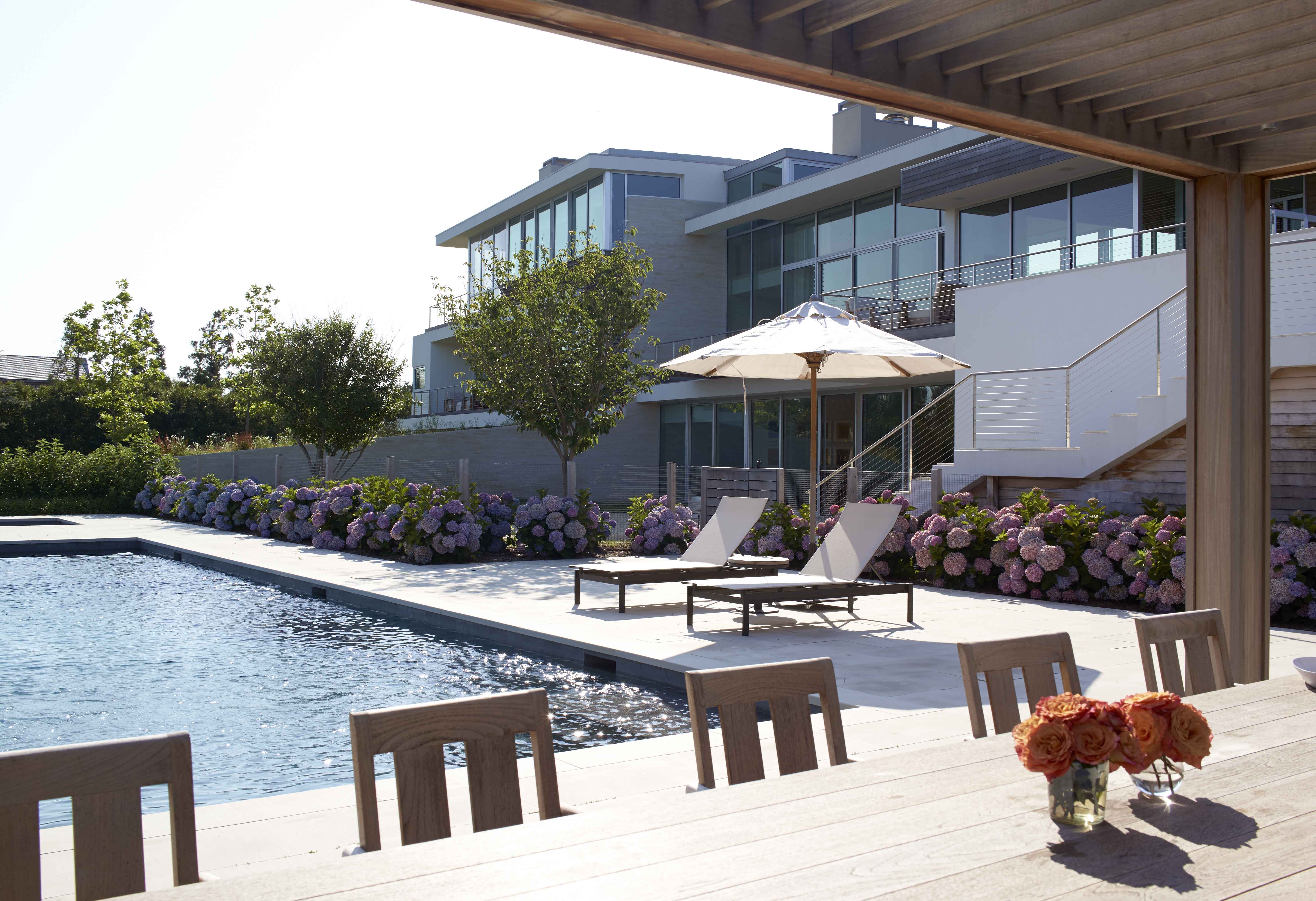 Sagaponack Residence by SKOLNICK Architecture + Design Partnership