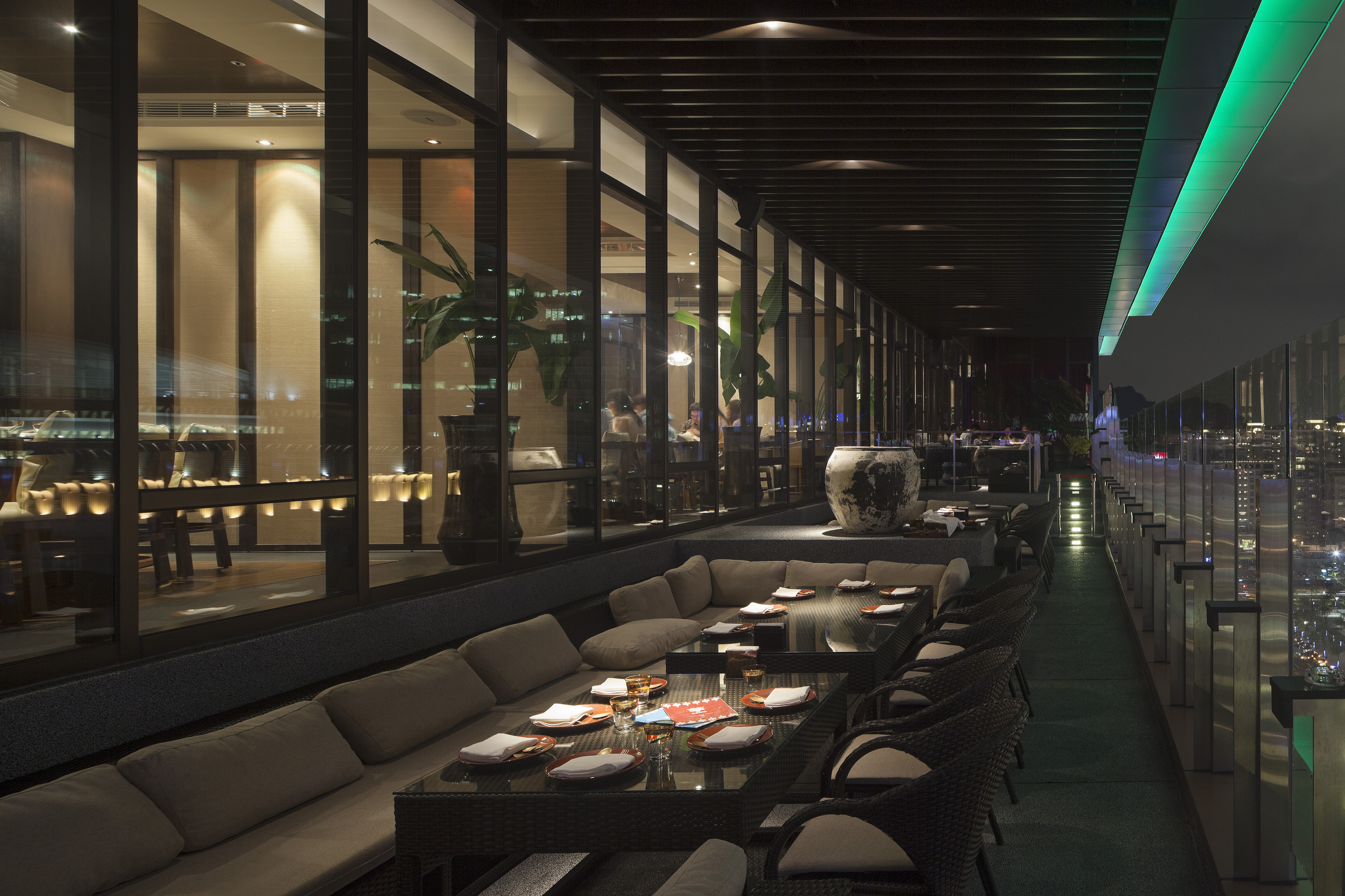 ATT 4 Fun Xinyi Shopping Center by H.P. Chueh Architects & Planners ...