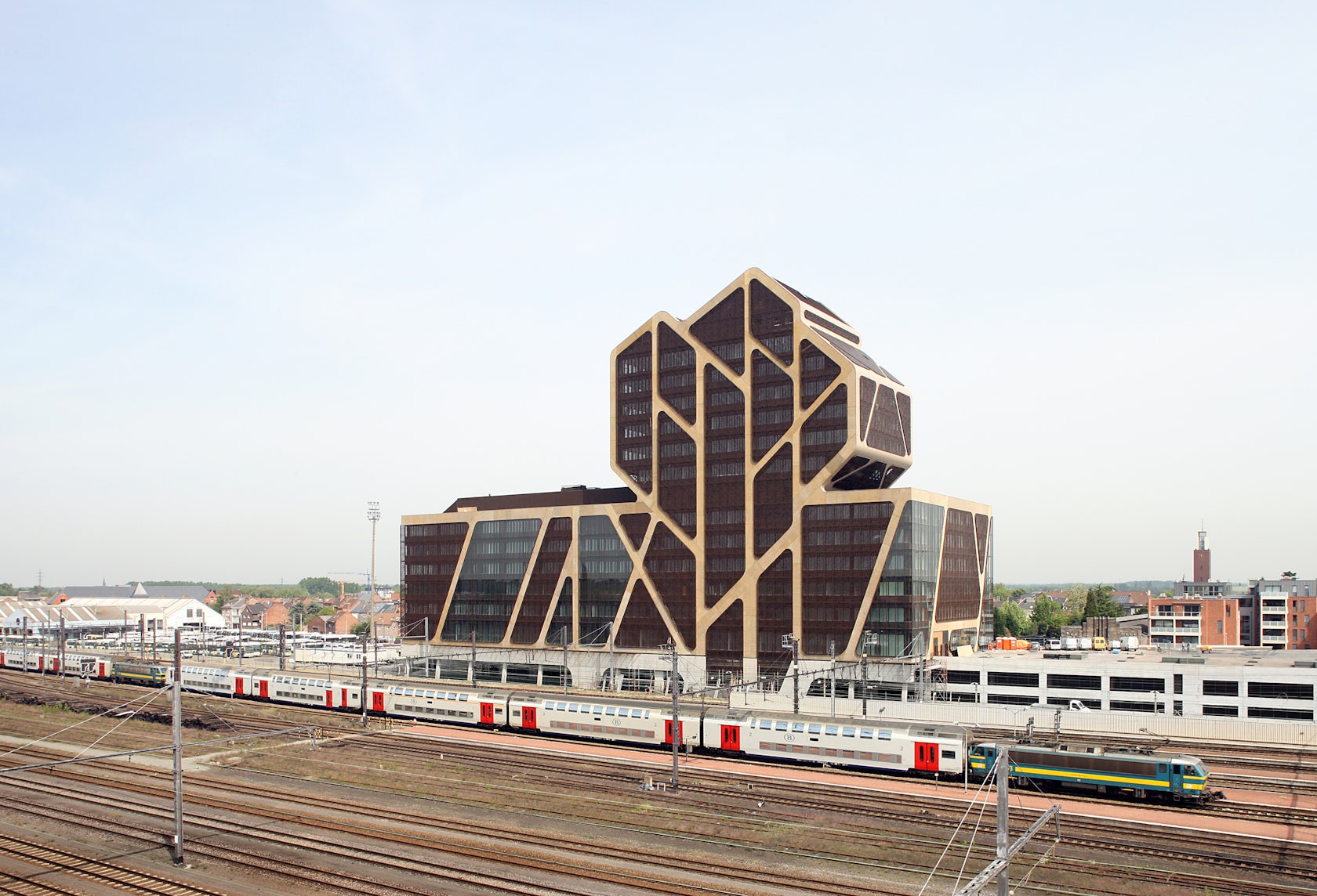 © J.MAYER.H, LENS'ASS architecten, a2o-architecten