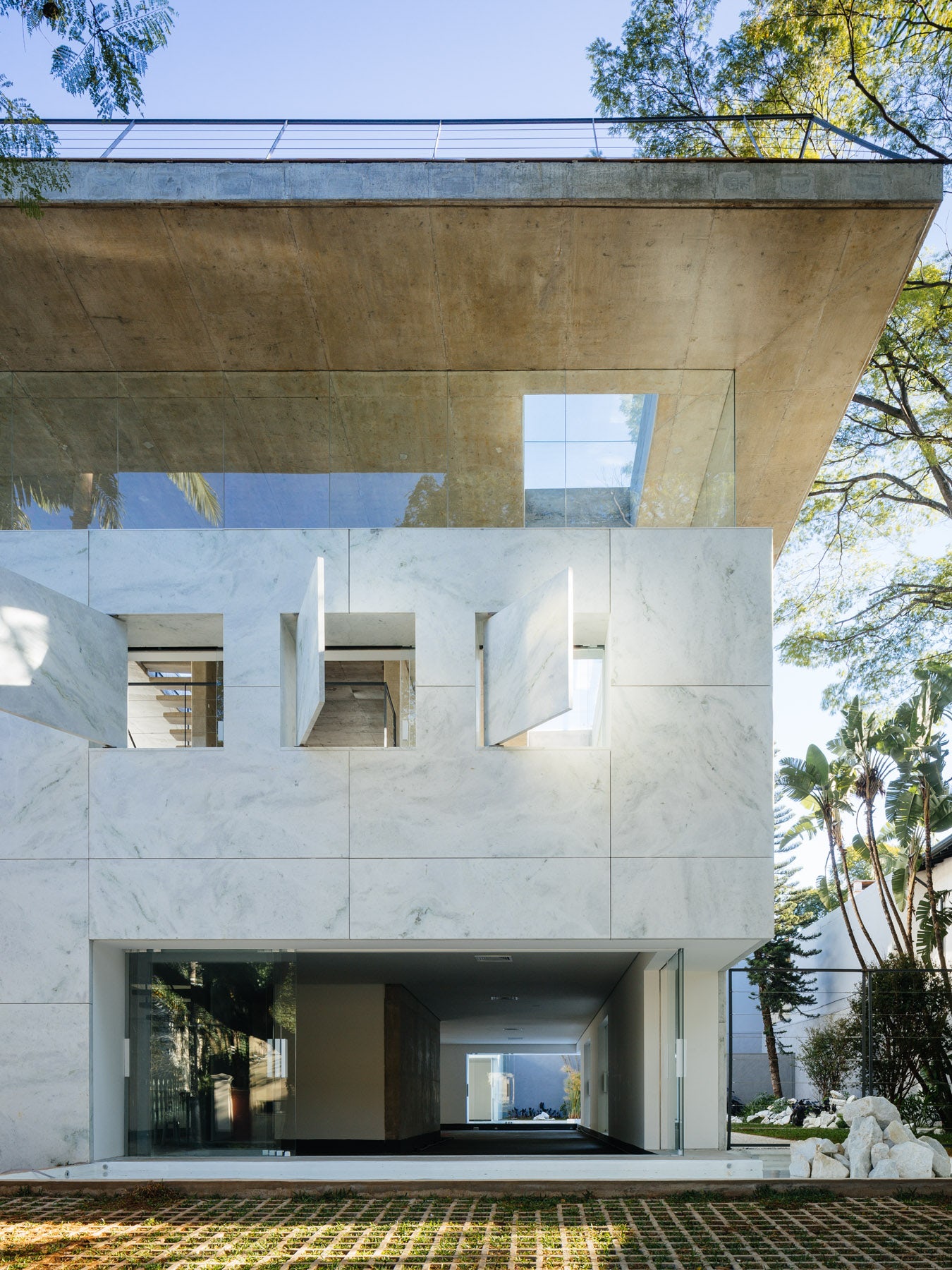 © Triptyque Architecture