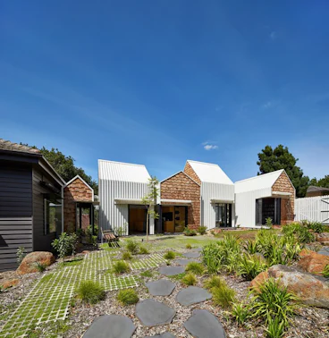 Spatial Oddities: Breaking up Space in 11 Modular Homes - Architizer ...