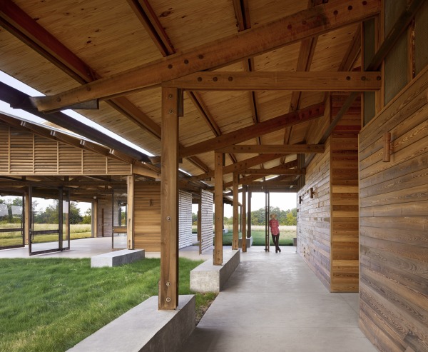 © Lake Flato Architects