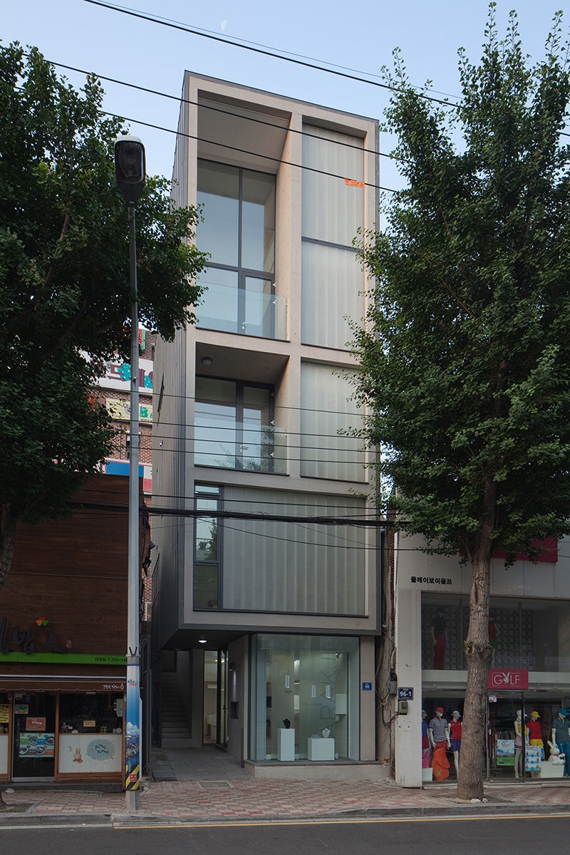 © JMY architects