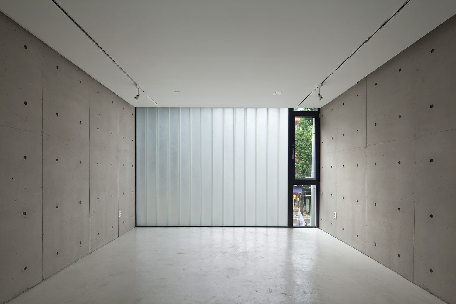 © JMY architects