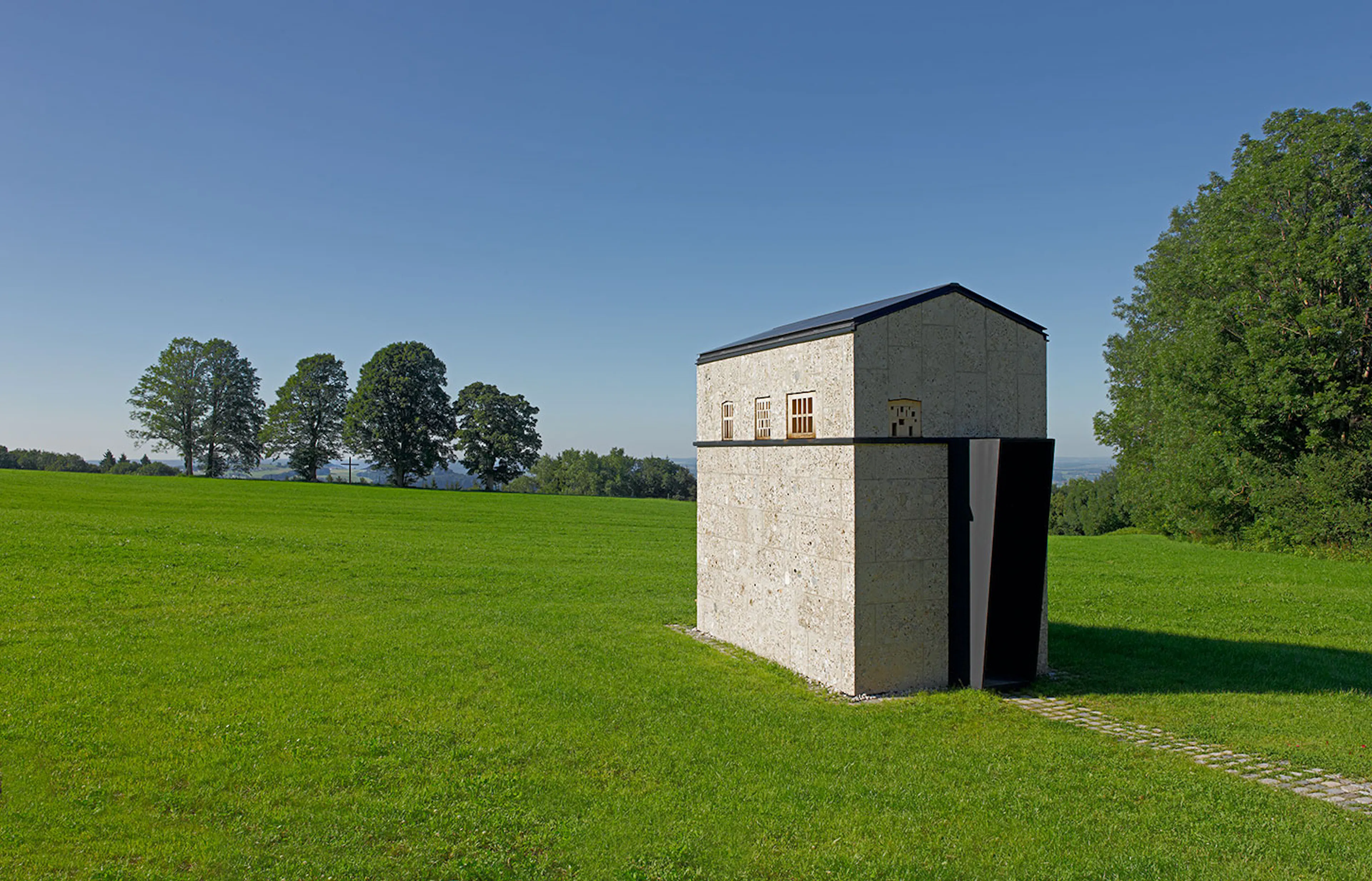 EARTH STATIONS MANY HANDS — 19