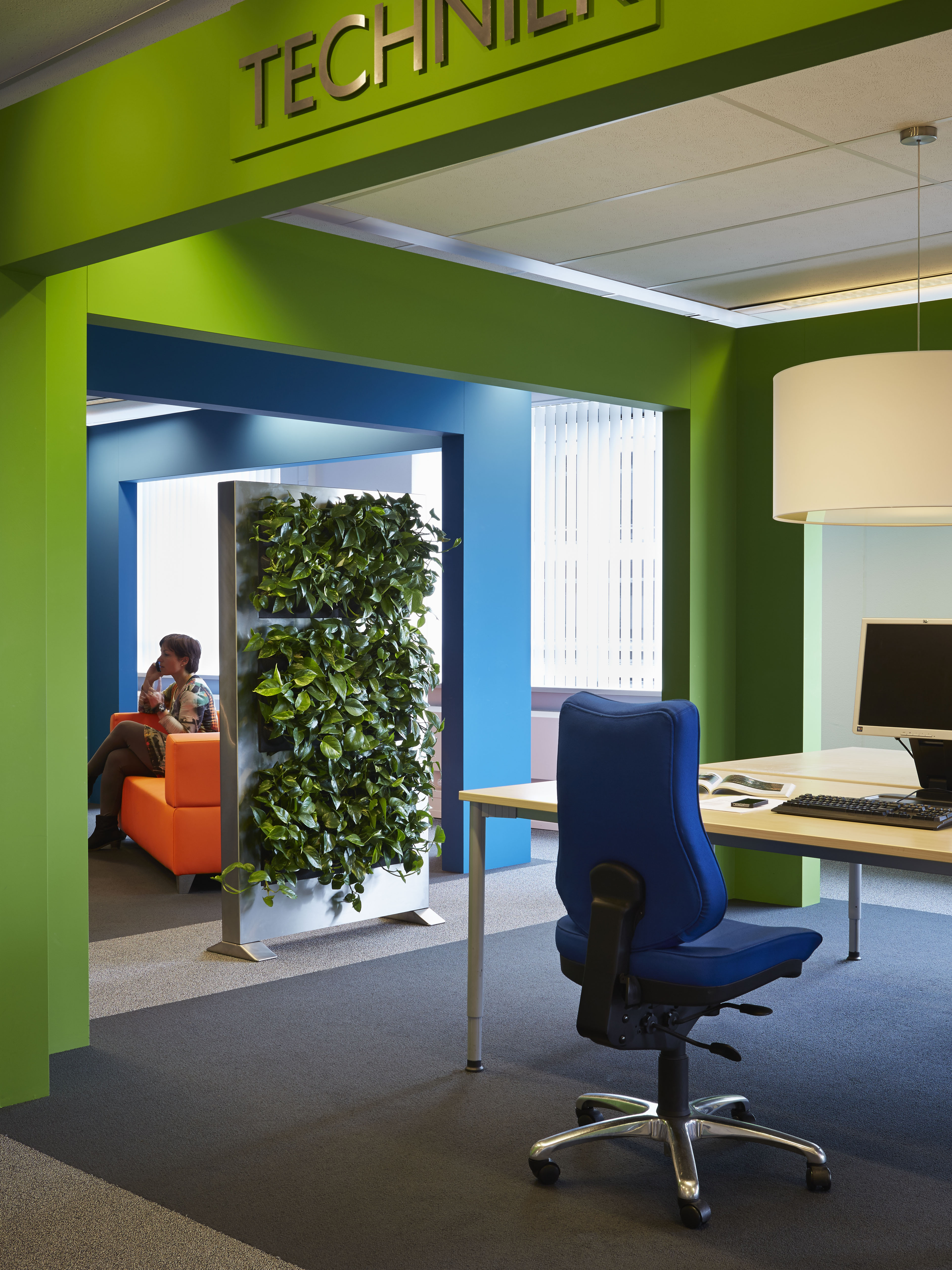 LiveDivider - Freestanding Living Wall
