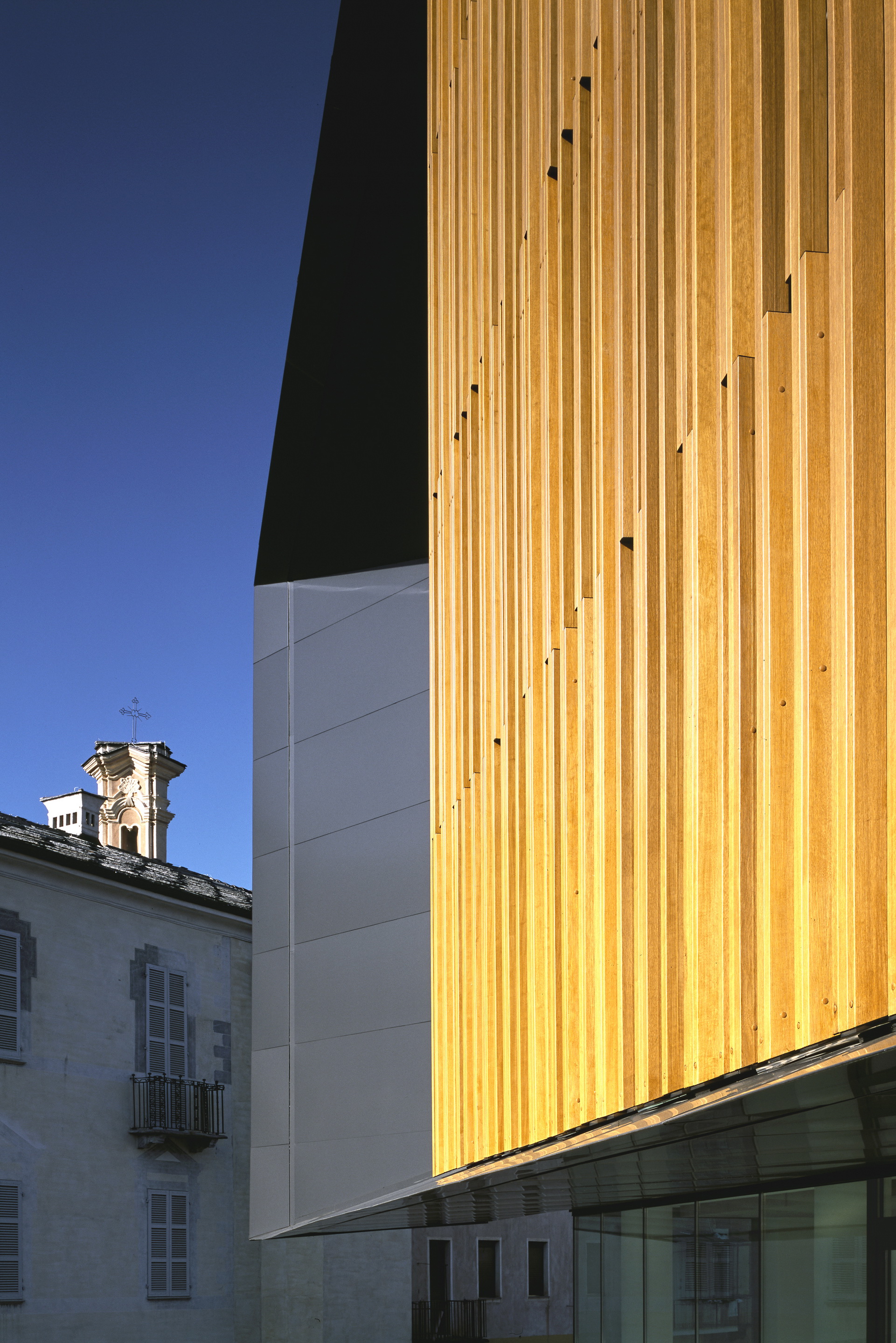 Idea 1142381: BCC Bank Caraglio by Studio Kuadra in Caraglio, Italy