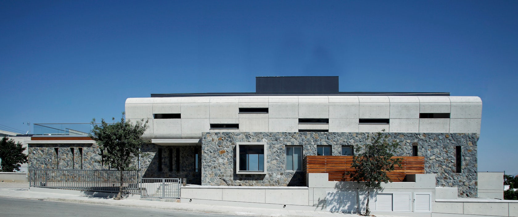© Vakis Associates | architects + designers