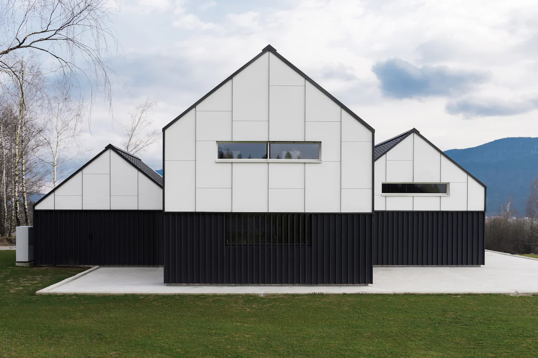 Spatial Oddities: Breaking up Space in 11 Modular Homes - Architizer ...