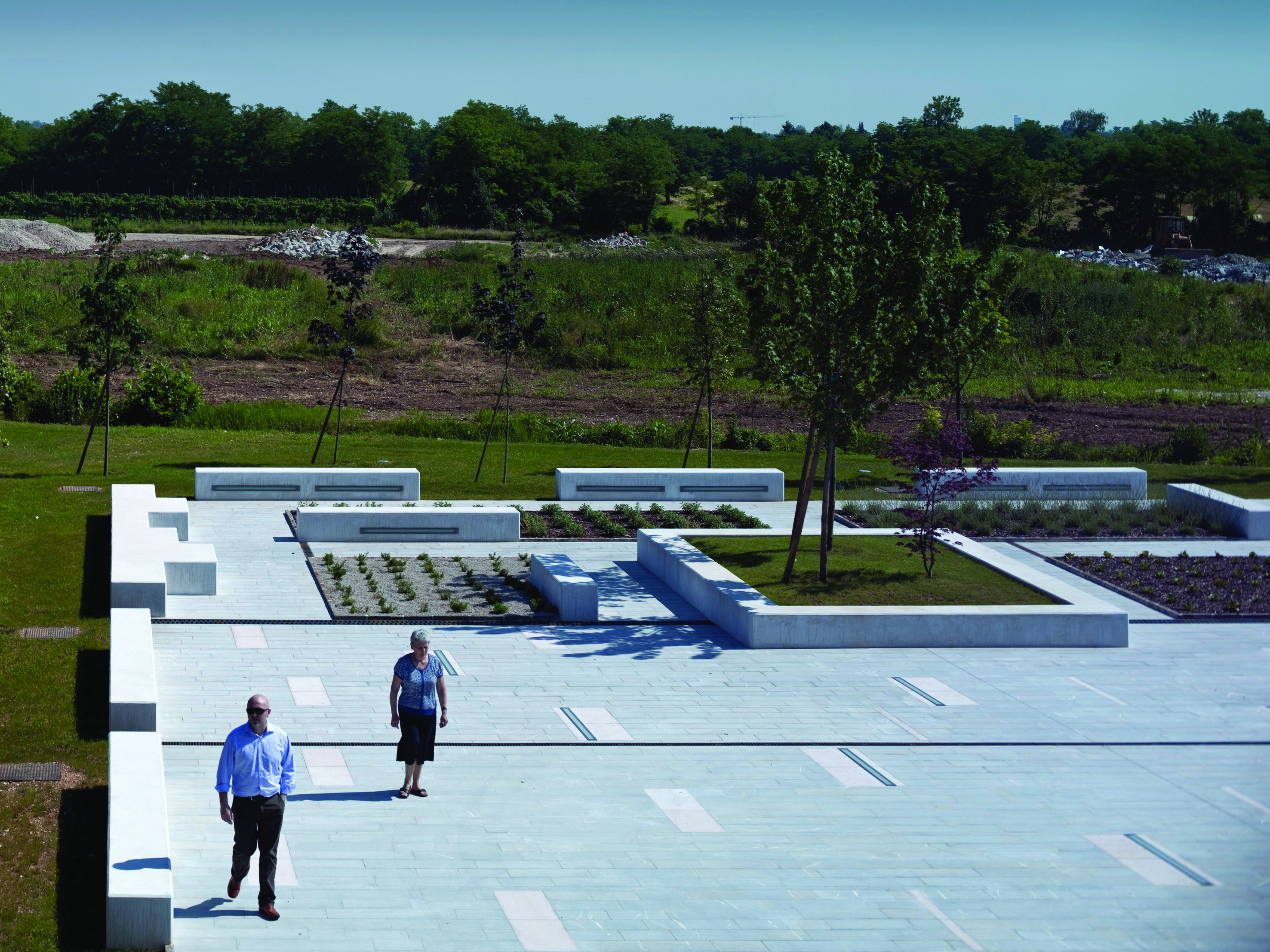Public place: Piazza Municipio by MICROSCAPE architecture urban design ...