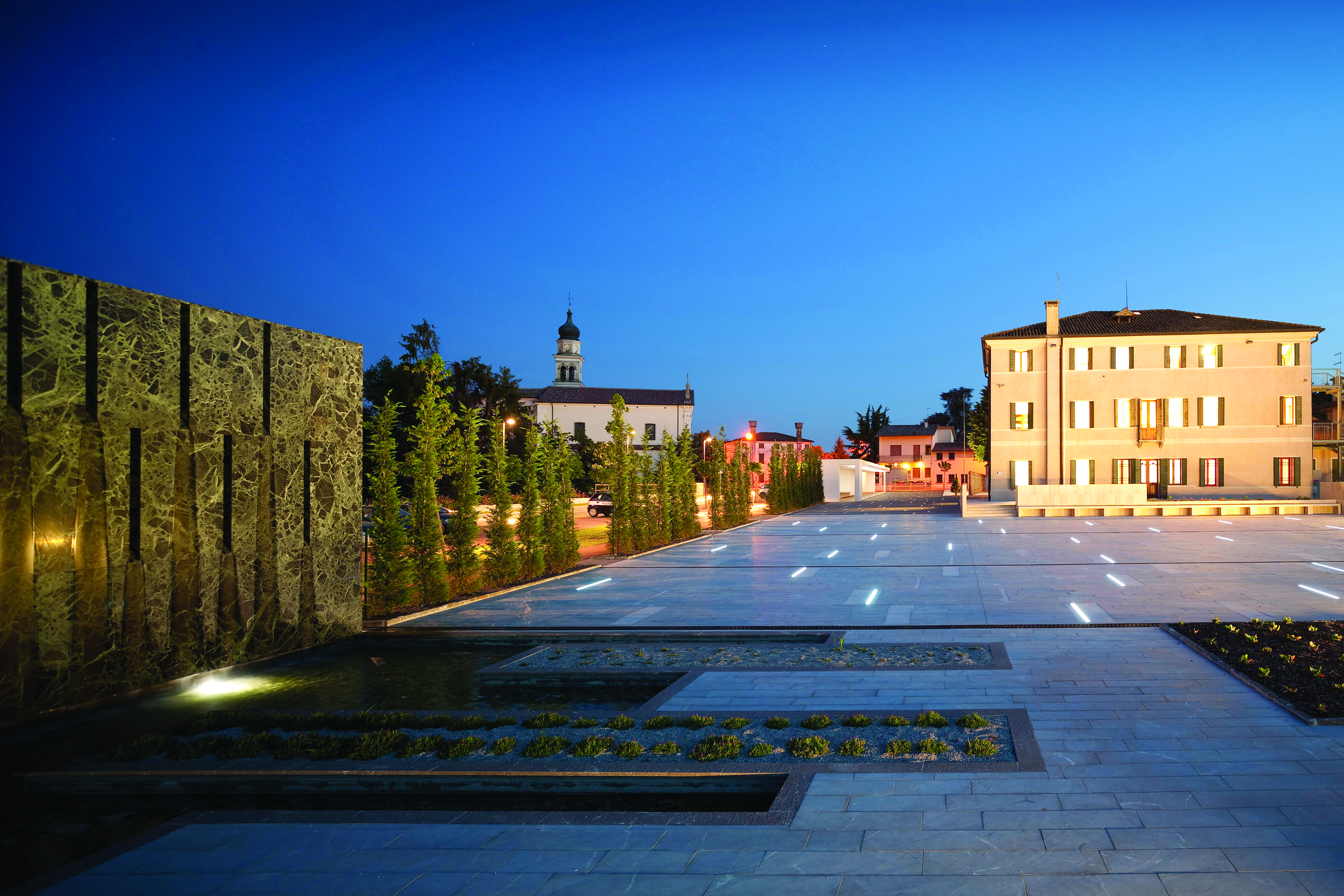 Public place: Piazza Municipio by MICROSCAPE architecture urban design ...