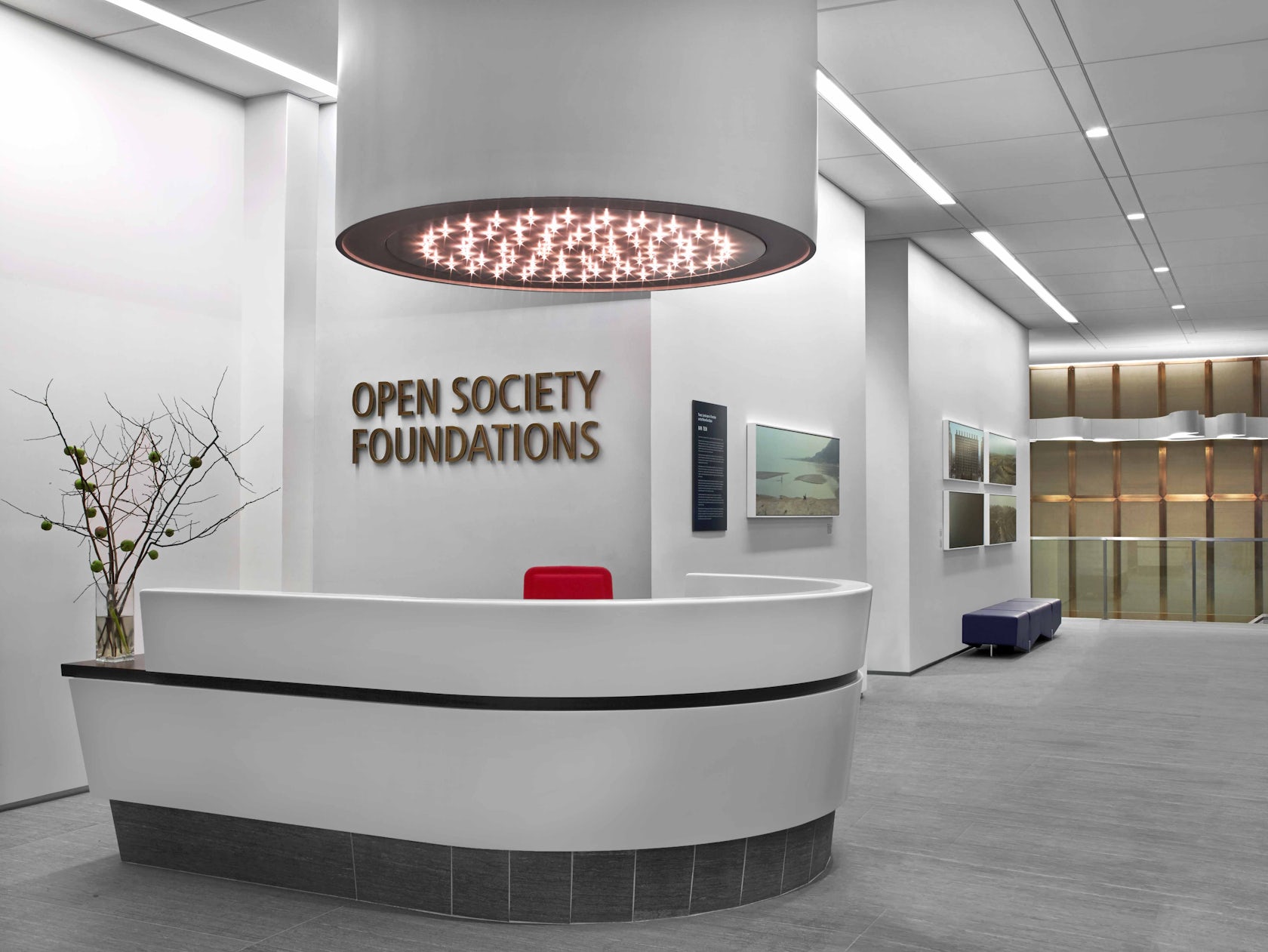Open society. Open Society Foundations. Фонд open Society New York. Современная приемная. Институт открытое общество эмблема.