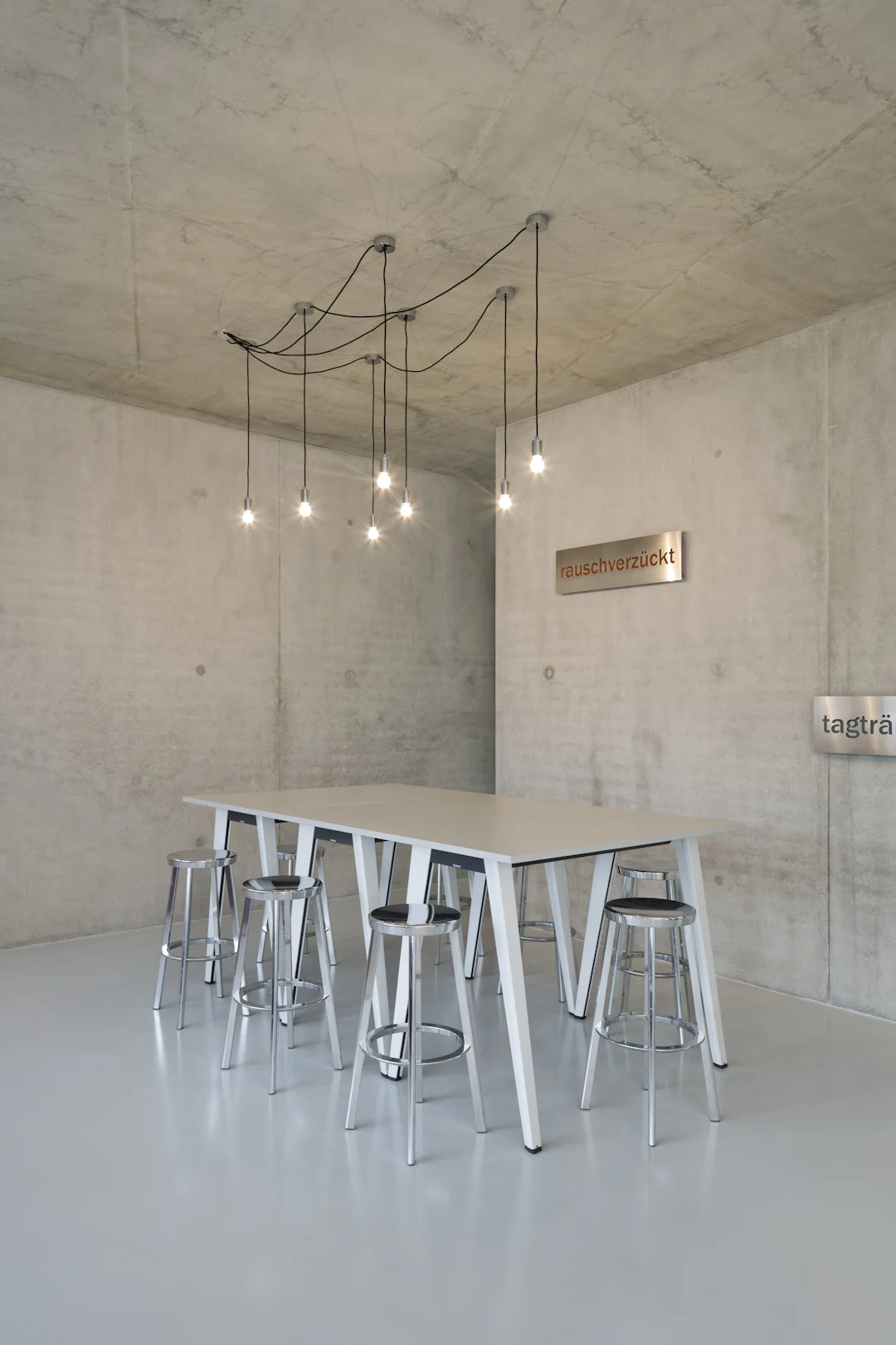 Helmholtz-Institute for Electrochemical Energy Storage HIU, University ...