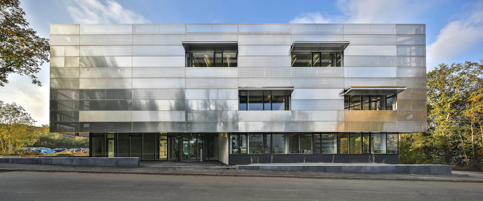 Helmholtz-Institute for Electrochemical Energy Storage HIU, University ...