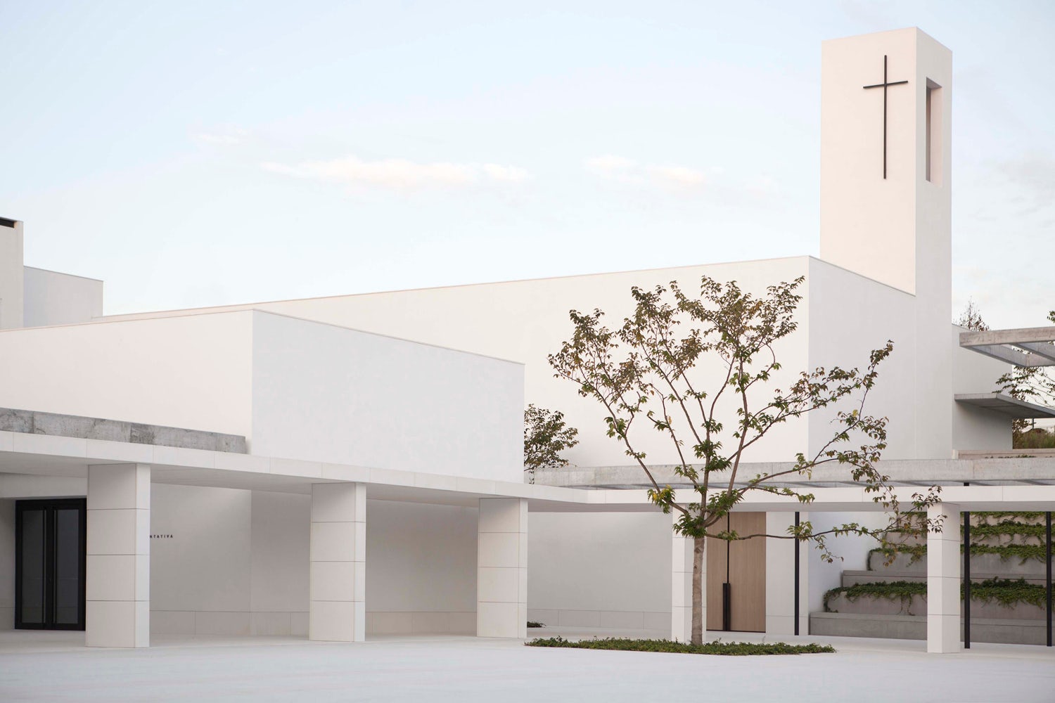 © ELSA URQUIJO ARCHITECTS