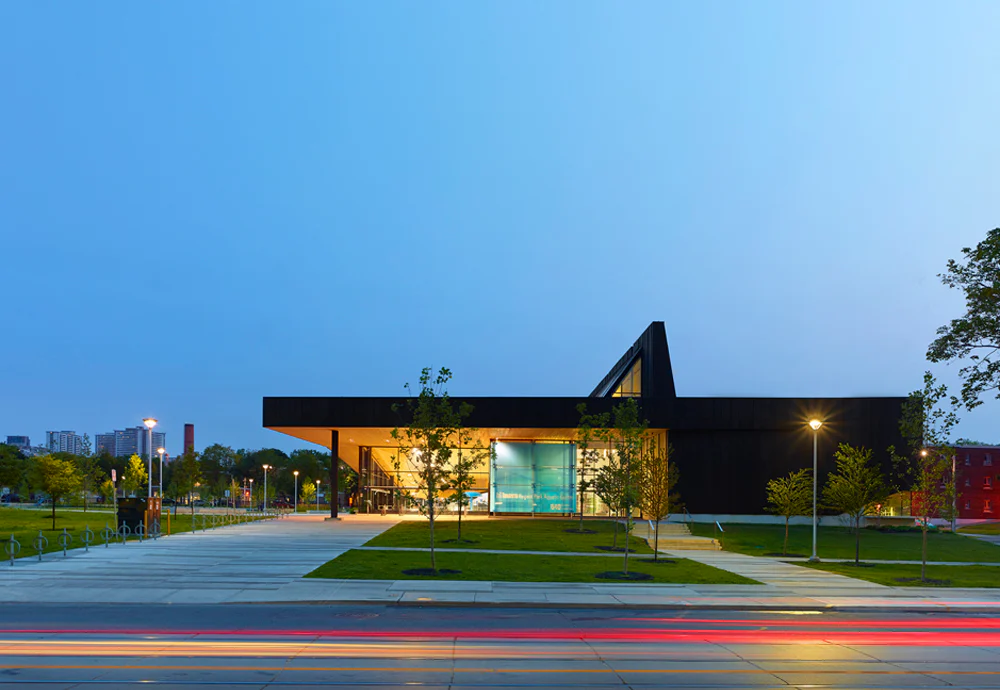 Fast Forward: 12 Field Houses Designed to Maximize Performance ...