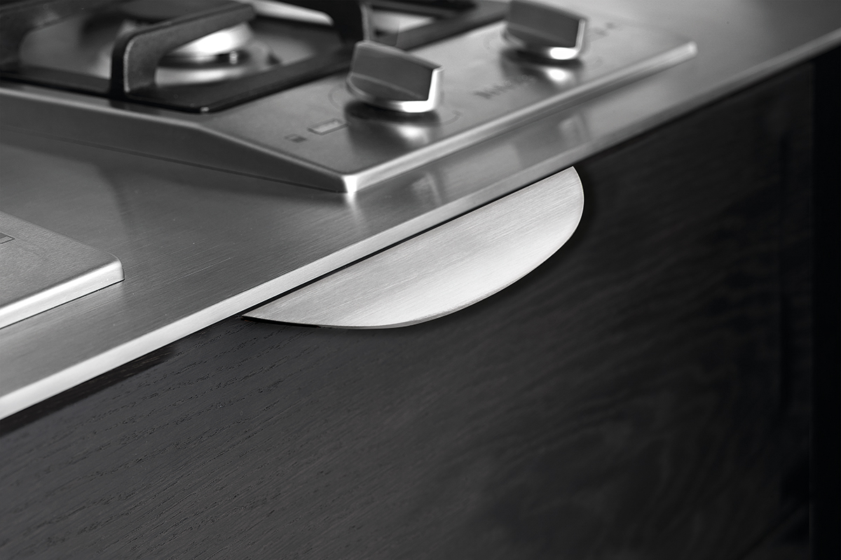 Crescent Pull - DP214 Series