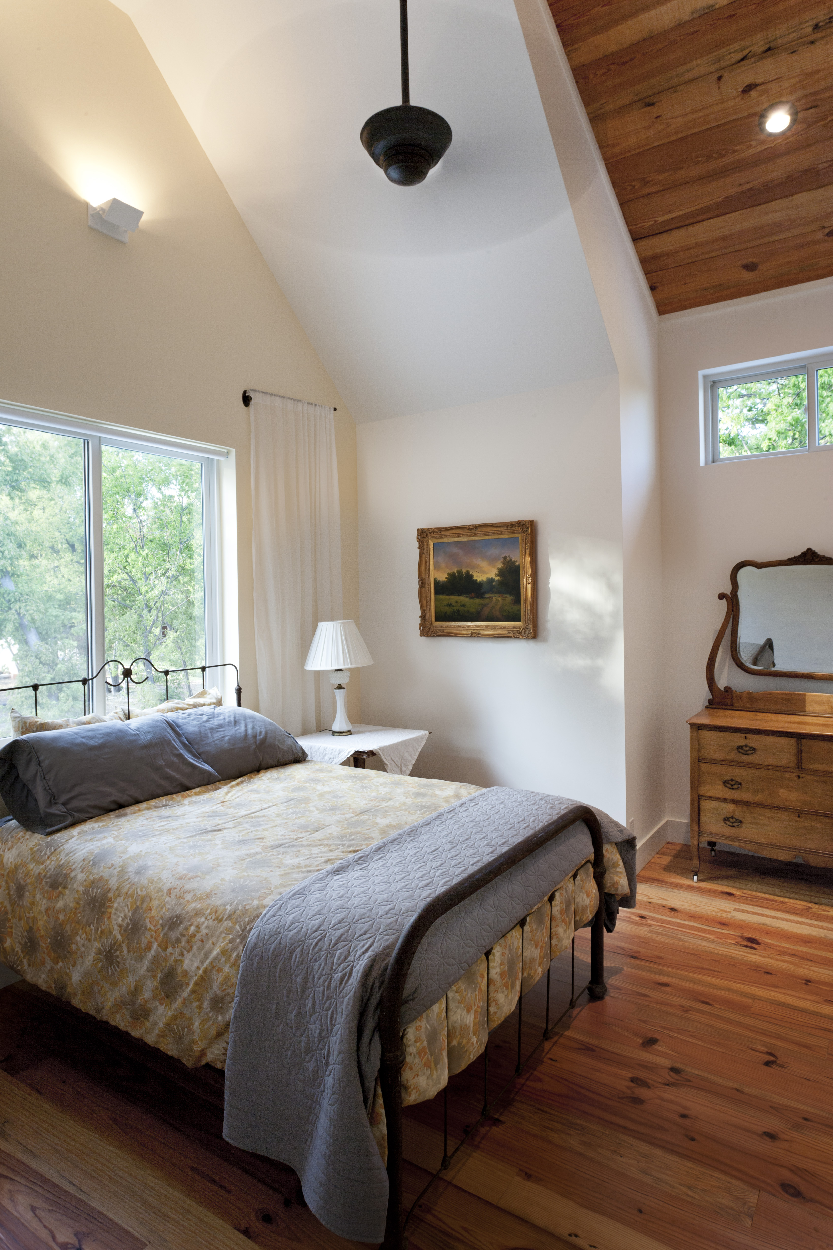 Farmhouse Bedroom simple Wood