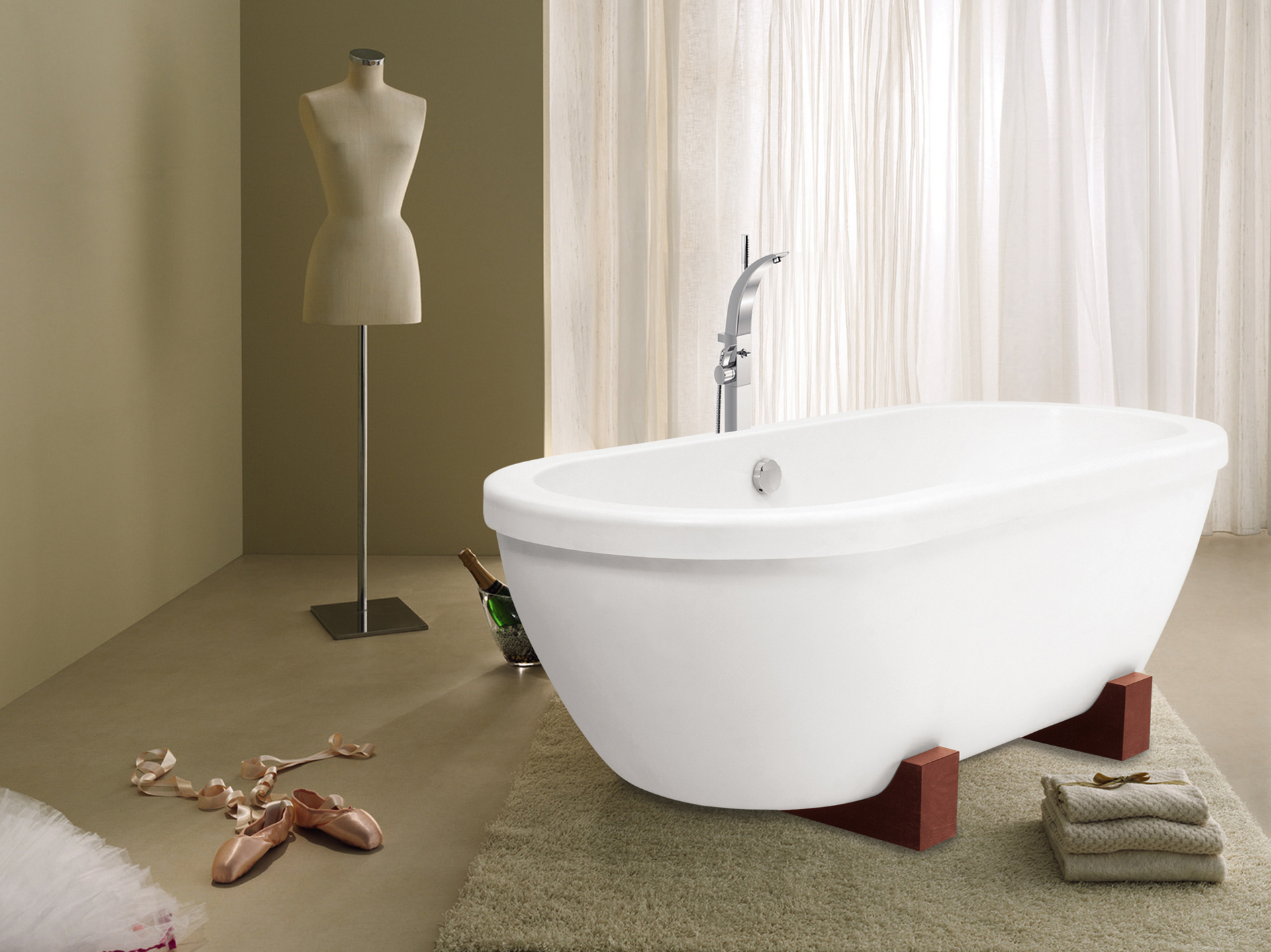 AdoreMe Freestanding Hybrid Acrylic-Composite Bathtub